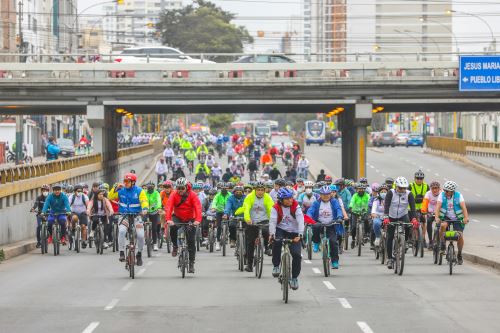Ministerio de Transportes y Comunicaciones organizó La I Bicicleteada Nacional por la Seguridad Vial