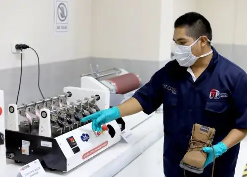 Proinnóvate del Ministerio de la Producción pondrá en marcha en La Libertad un programa de vinculación tecnológica que tiene como objetivo impulsar la reactivación de sectores productivos de esta región, como el cuero y calzado.