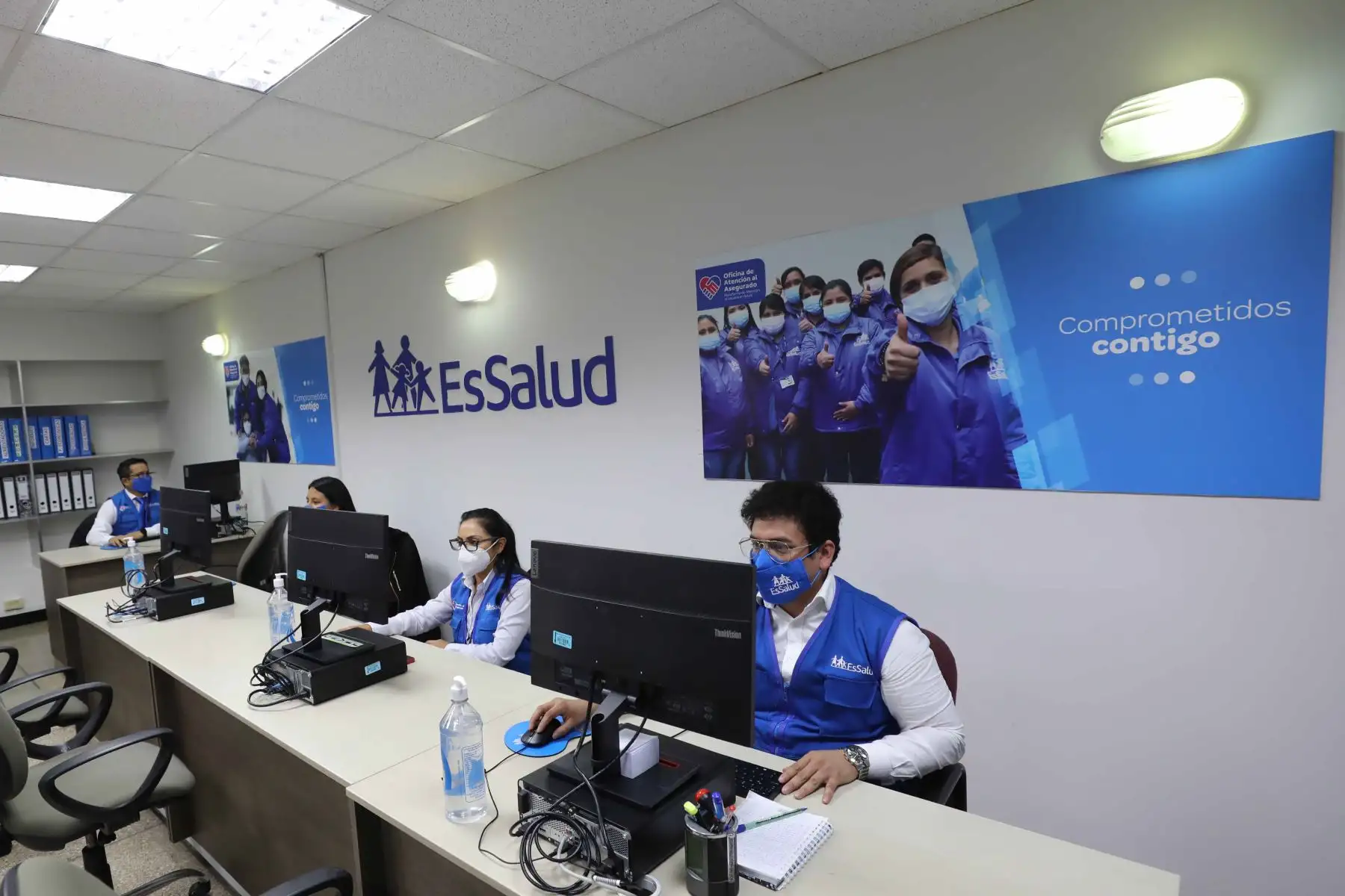 Asimismo, en cumplimiento de la Ley N° 27408, se han habilitado ventanillas para la atención preferencial a adultos mayores, gestantes y personas con discapacidad. Foto: ANDINA/ EsSalud