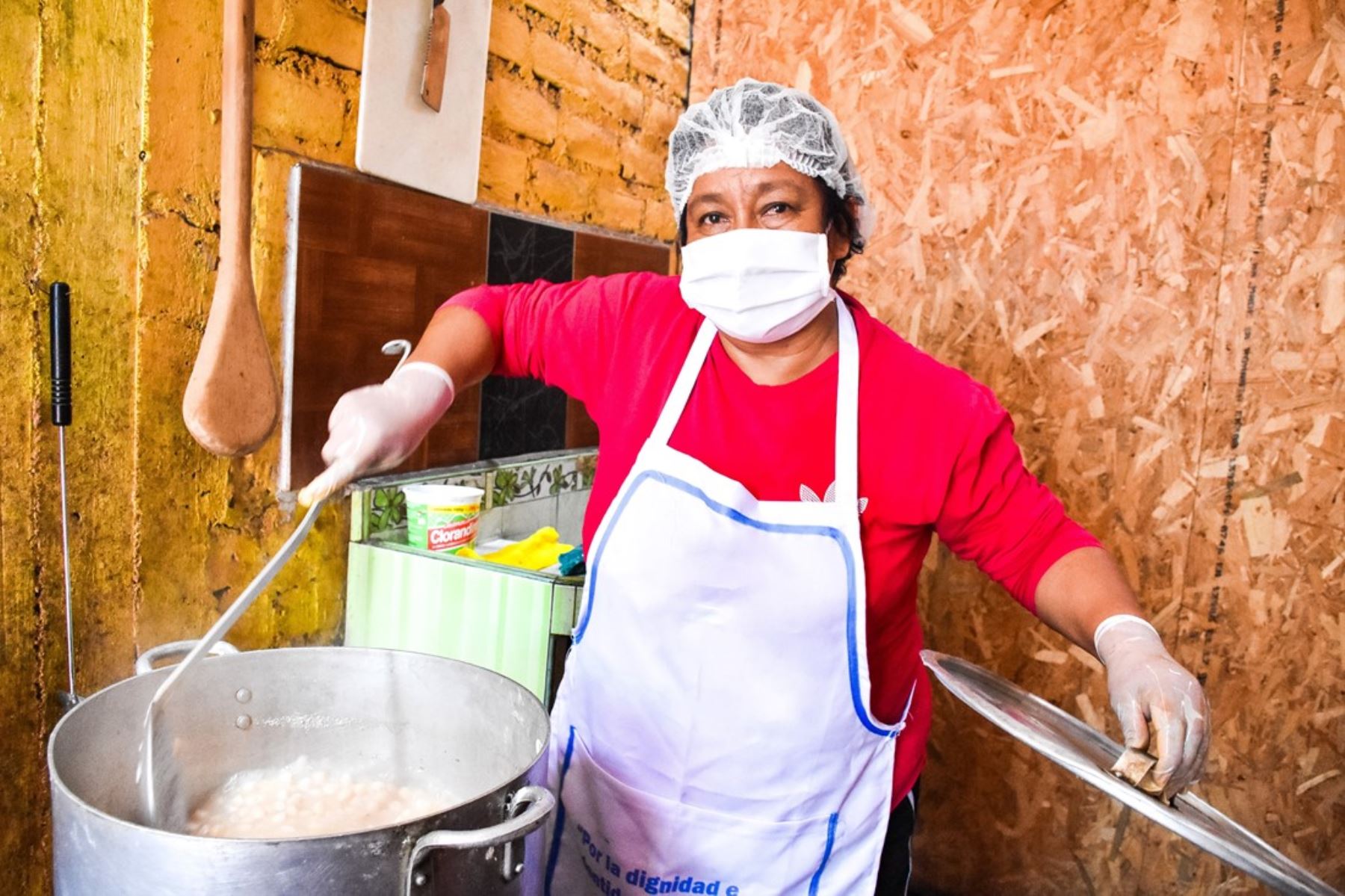 Más de 3,900 toneladas de alimentos se distribuirán a ollas comunes de Lima y Callao. Foto: ANDINA/Difusión.