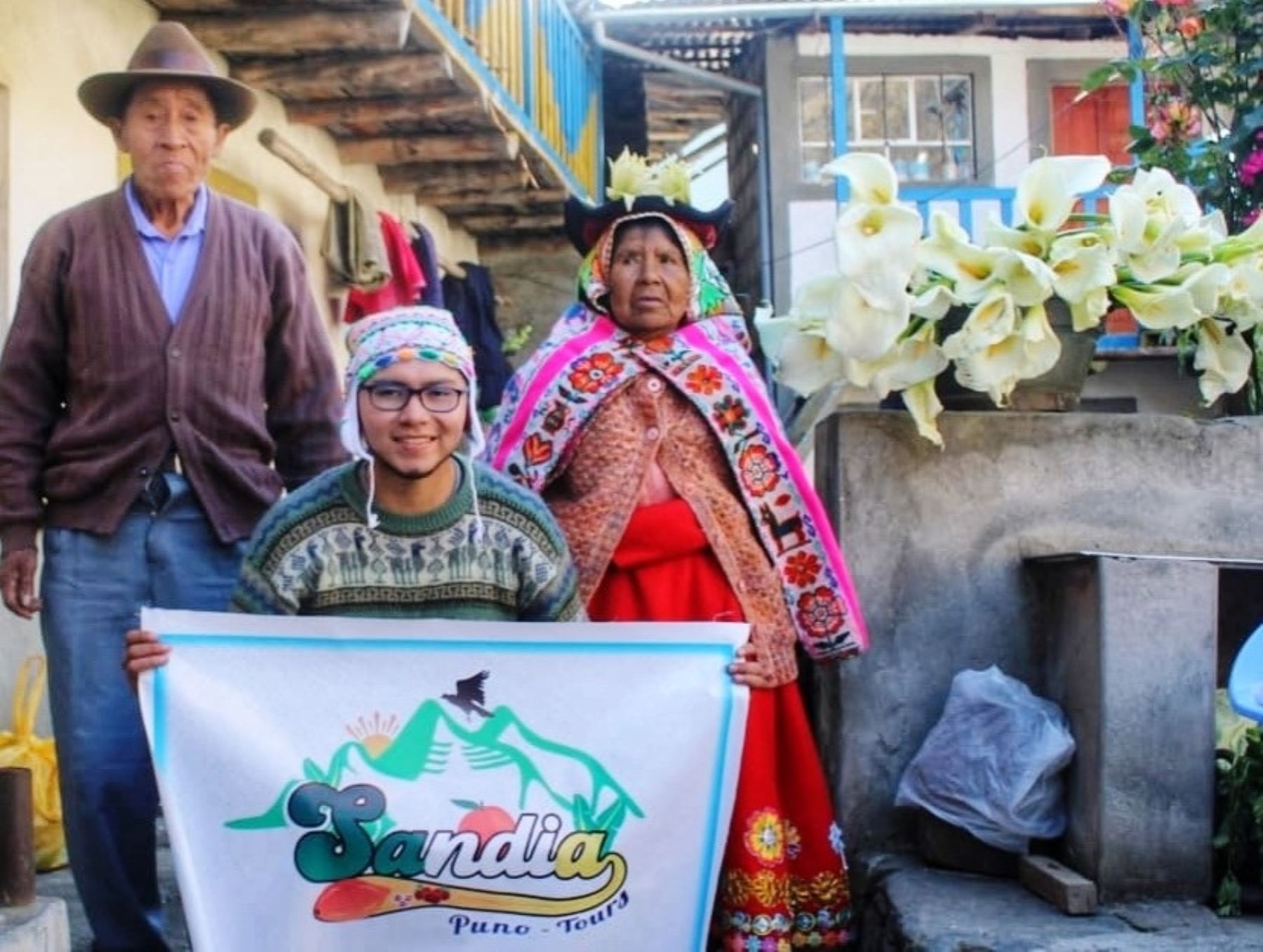 Talentos becados por Pronabec explican por qué es importante el turismo para el desarrollo del Perú. ANDINA/Difusión