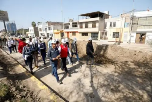 El proyecto de reparación de colector primario de la avenida Víctor Raúl Haya de la Torre, valorizado en S/ 1.8 millones, se encuentra a cargo de la Entidad Prestadora de Servicios de Saneamiento de Lambayeque (EPSEL) y debe concluirse a fines de octubre.