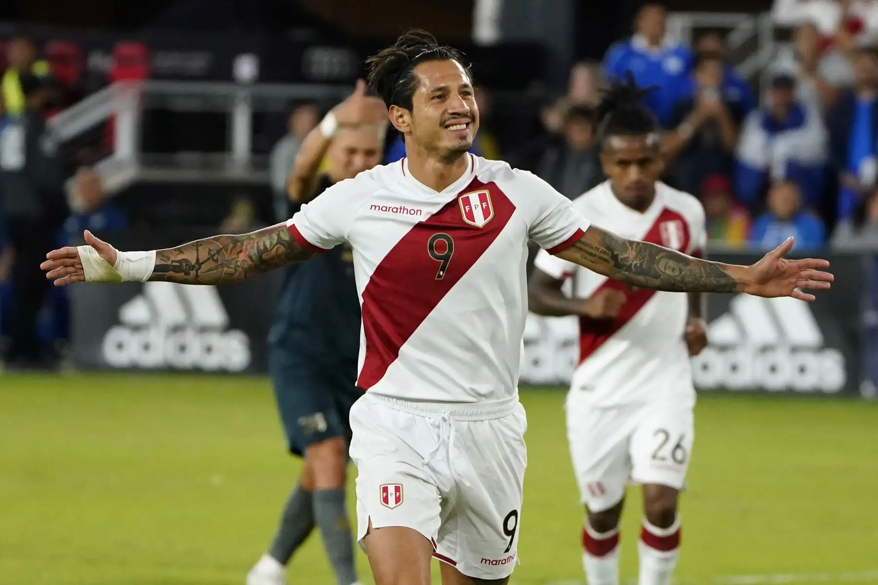 Gianluca Lapadula de Perú celebra tras anotar durante el partido amistoso internacional entre Perú y El Salvador en Audi Field en Washington, DC, EE. UU.
Foto: EFE