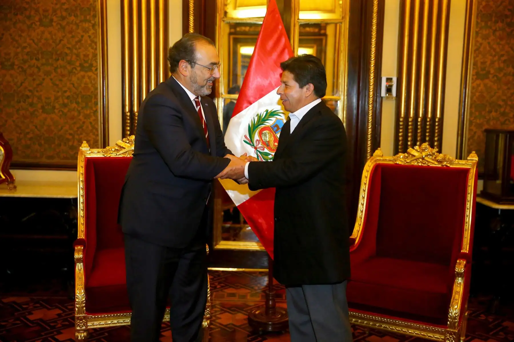 Presidente de la República Pedro Castillo, sostiene reunión con el presidente ejecutivo de la Corporación Andina de Fomento (CAF), Sergio Díaz Granados.
Foto: ANDINA/Prensa Presidencia