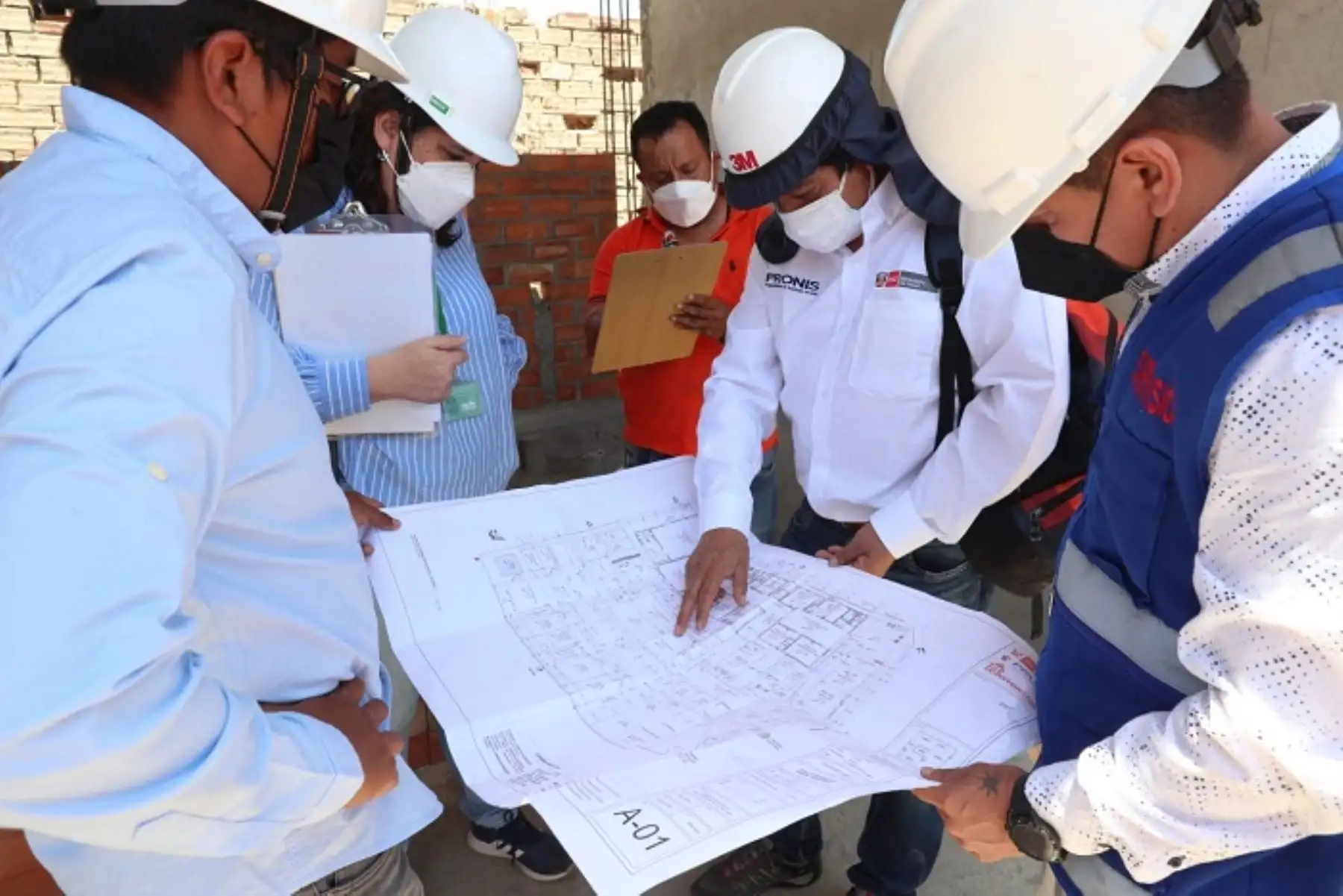 Piura: Pronis inició proceso para culminar la obra del centro de salud Las Lomas.
