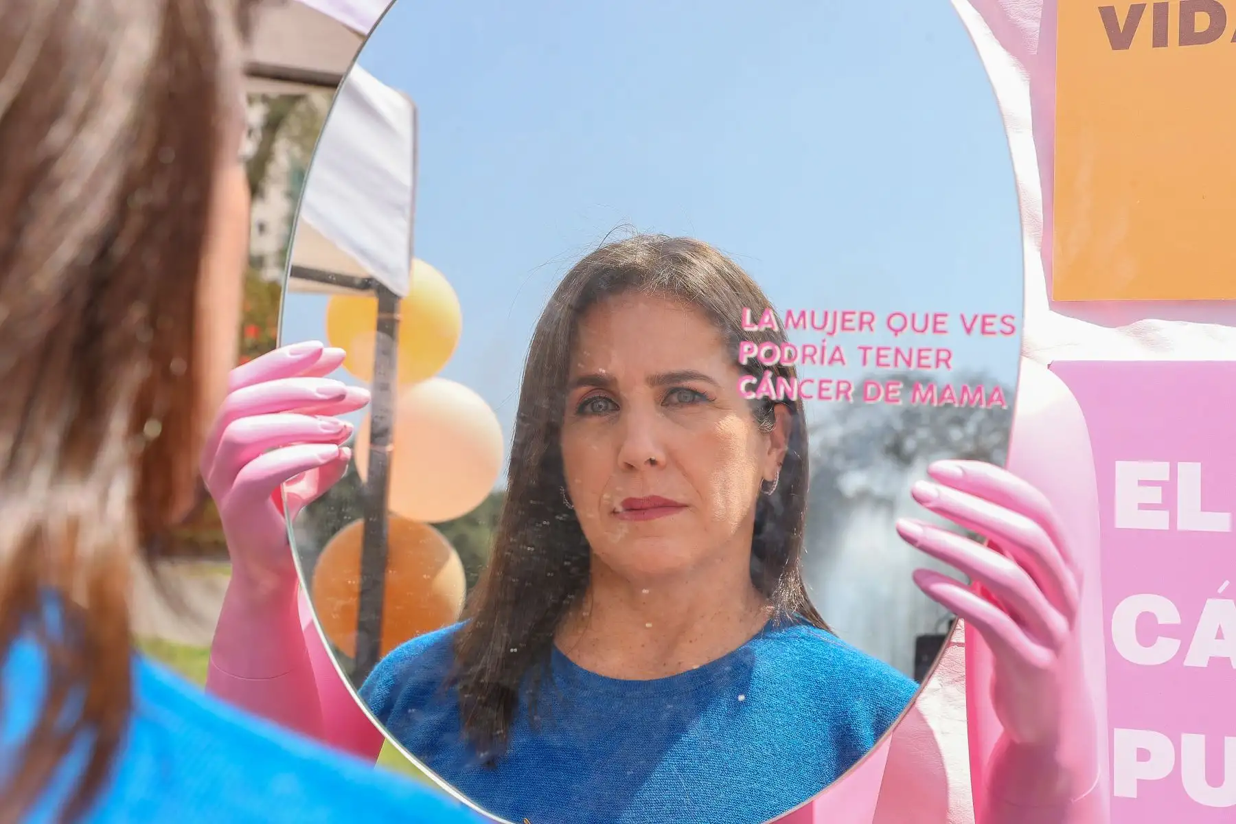 En el marco del mes de la concientización contra el cáncer de mama, la institución líder en la prevención de cáncer desde hace más de 70 años, presentó su nueva campaña con el propósito de sensibilizar a todas las mujeres de que hoy mismo ellas podrían estar padeciendo esta enfermedad, pero sólo lo sabrían realizándose un chequeo preventivo. 
Foto: ANDINA/Andrés Valle