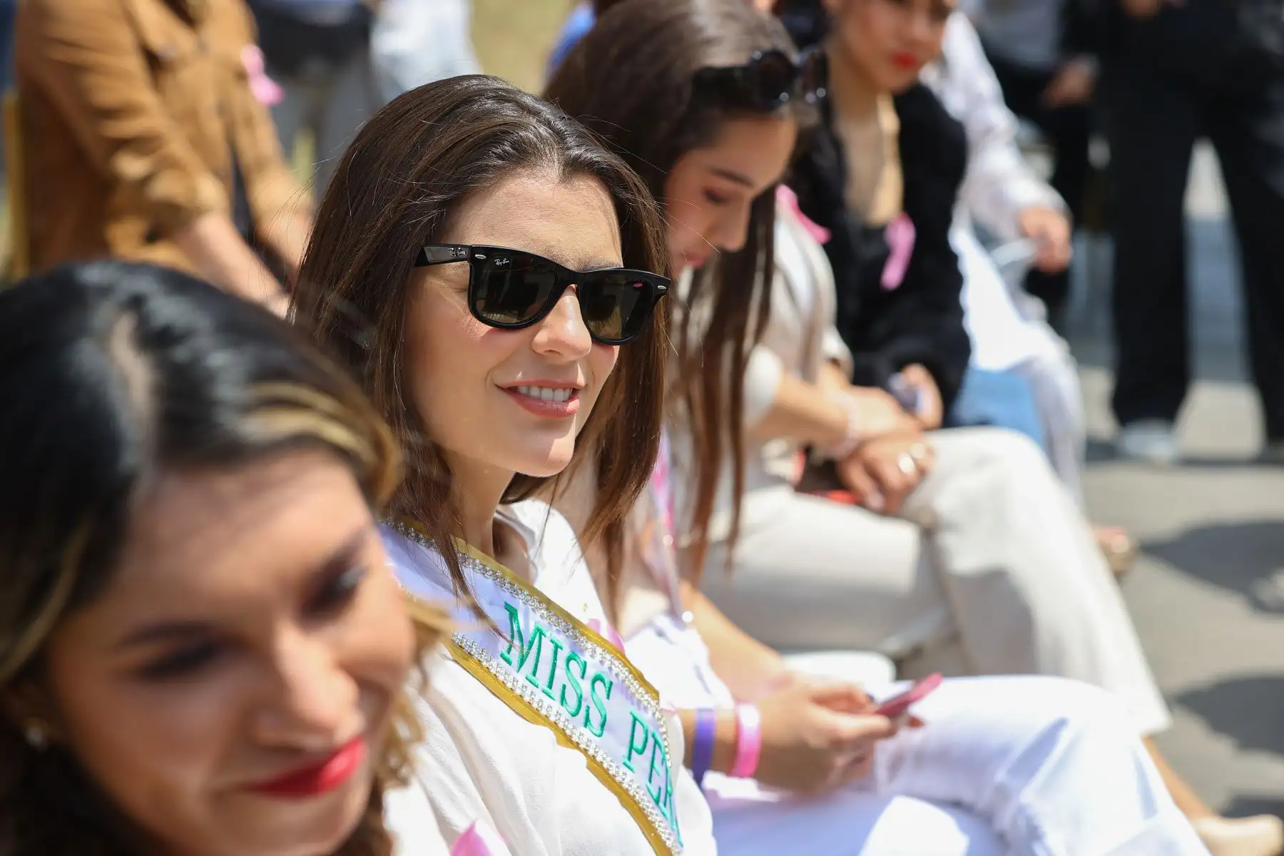 El lanzamiento oficial de la campaña se realizó en el Parque de las Aguas y contó con la participación de diferentes actrices, conductoras, periodistas, auspiciadores y personajes invitados quienes hicieron un llamado incentivando a todas las mujeres a realizarse un chequeo oportuno para prevenir esta enfermedad. 
Foto: ANDINA/Andrés Valle