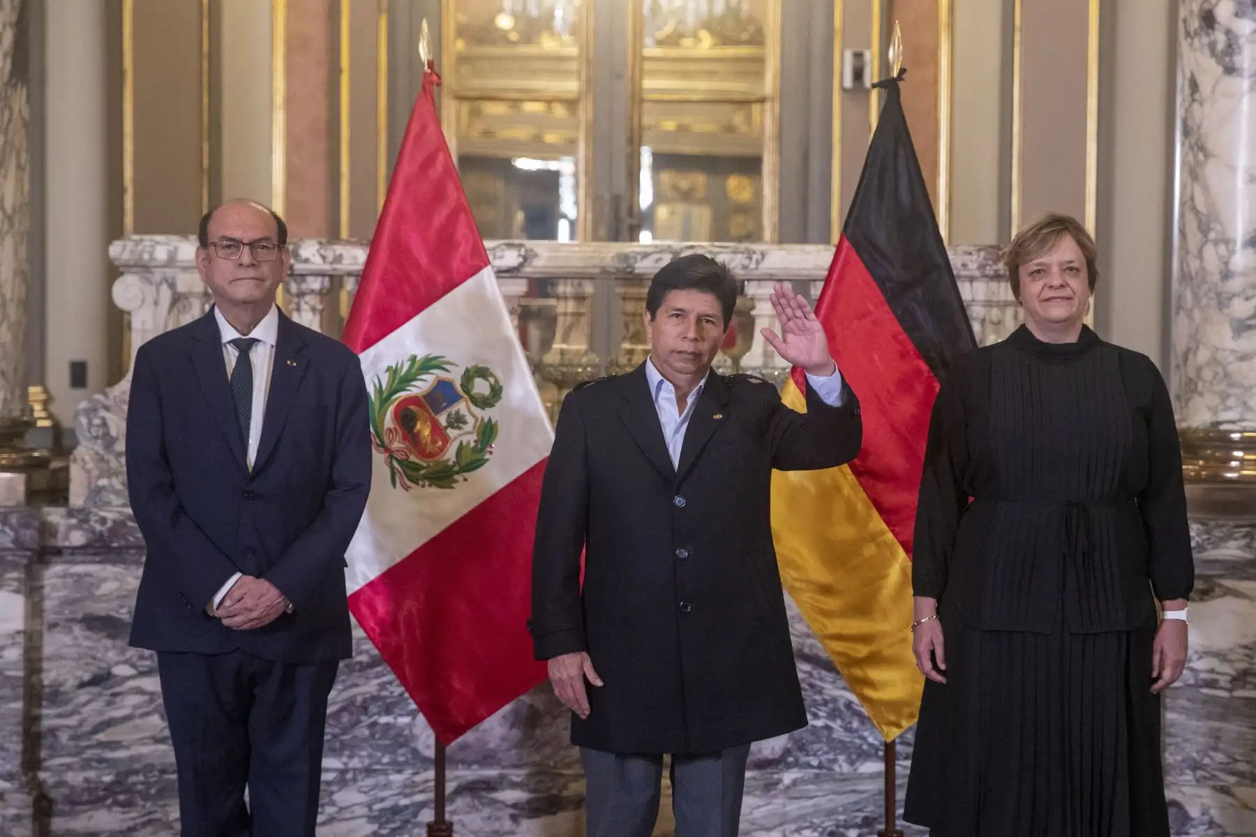 El presidente Pedro Castillo recibe las cartas credenciales de la embajadora de la República Federal de Alemania, Sabine Bloch. Foto: ANDINA/ Prensa Presidencia