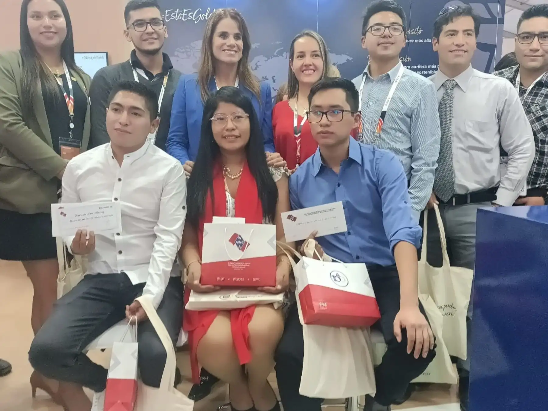 Tres jóvenes universitarios de Arequipa accedieron a becas integrales otorgadas por empresas mineras. ANDINA/Difusión