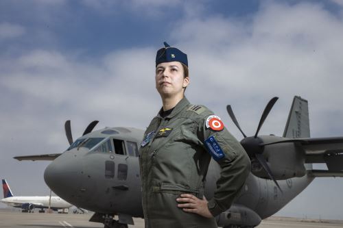 Fiorella Sponza:  primera piloto mujer de un avión C-27J Spartan en Perú