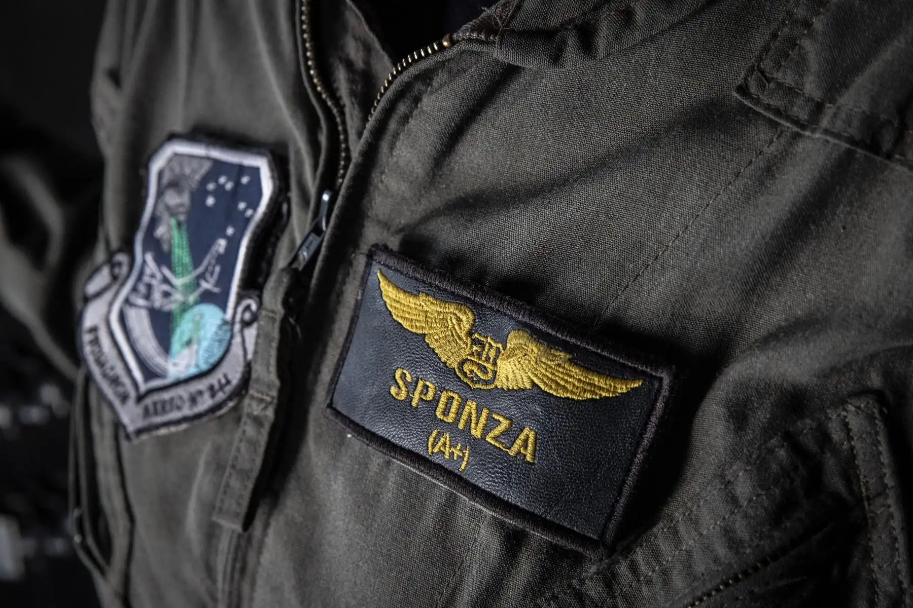 Sponza dijo sentirse muy orgullosa por este nuevo mérito conseguido e indica que le gustaría servir como referente para otras mujeres que quieran lograr ser pilotos de avión, ya que "todo se puede conseguir a base de empeño y estudio". Reconoce que su madre fue su mejor inspiración porque siempre vio en ella a la persona que lograba con tesón todo lo que se proponía; eso la motivó a seguir adelante y no desanimarse en su proyecto de vida. Foto: ANDINA/Andrés Valle