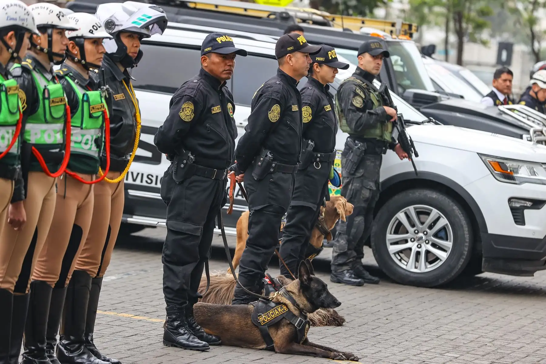 El comandante general de la Policía Nacional de Perú, Raúl Alfaro, presentó el plan de seguridad que se llevará a cabo en el marco de la 52 Asamblea General de la OEA, que tendrá lugar en el Centro de Convenciones de Lima, en San Borja y que reunirá a autoridades y representantes de más de 20 países. 
Foto: ANDINA/Andrés Valle