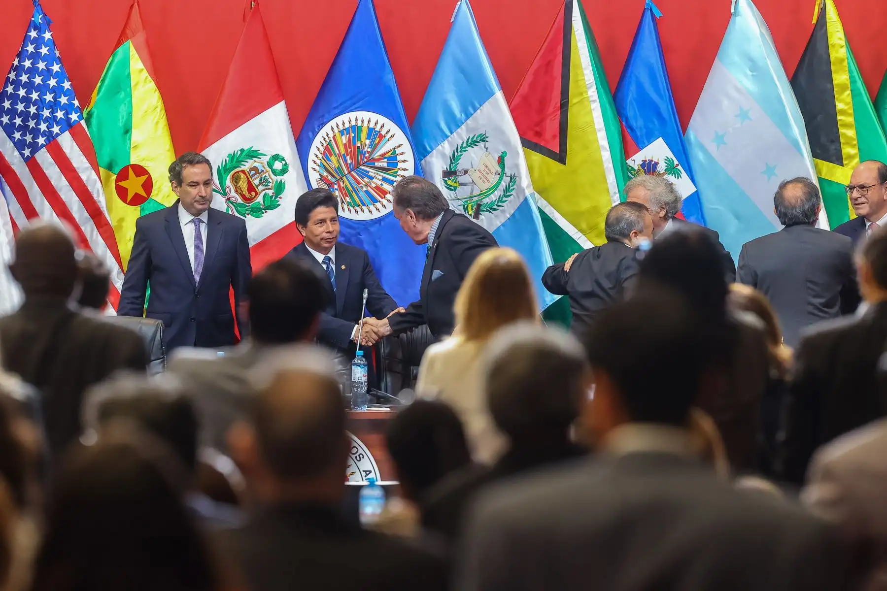 El presidente de la República, Pedro Castillo, inauguró el diálogo de los jefes de delegación con los representantes de las organizaciones de la sociedad civil y otros actores sociales, en el marco del 52º Asamblea General de la OEA.
Foto: ANDINA/Andrés Valle
