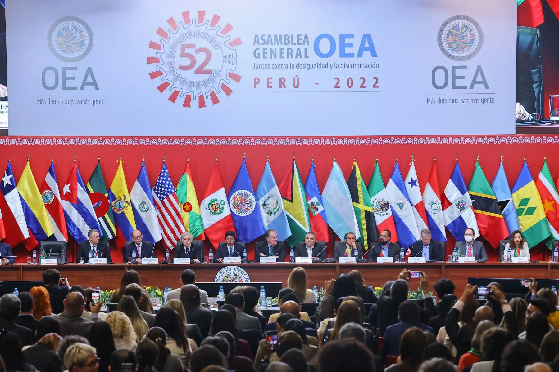 El presidente de la República, Pedro Castillo, inauguró el diálogo de los jefes de delegación con los representantes de las organizaciones de la sociedad civil y otros actores sociales, en el marco del 52º Asamblea General de la OEA.
Foto: ANDINA/Andrés Valle