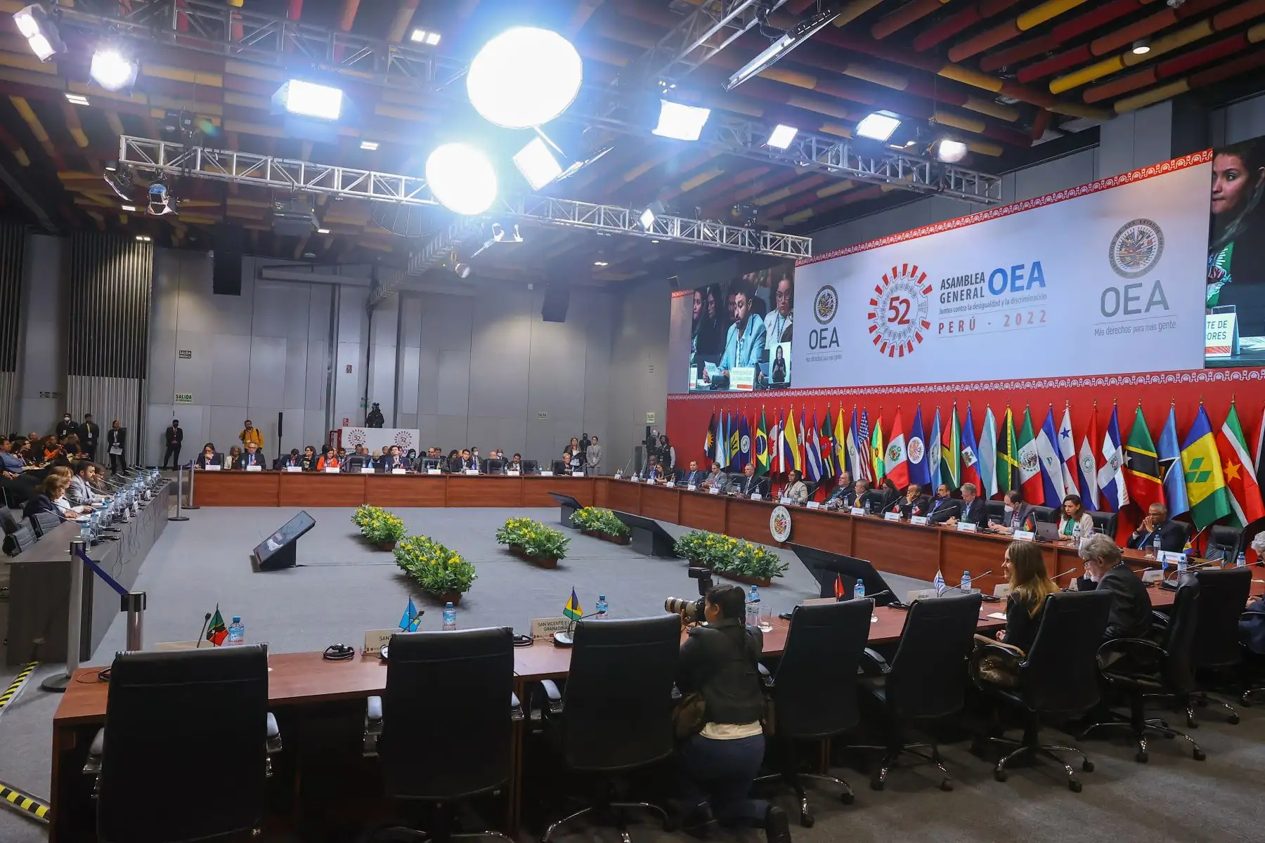 El presidente de la República, Pedro Castillo, inauguró el diálogo de los jefes de delegación con los representantes de las organizaciones de la sociedad civil y otros actores sociales, en el marco del 52º Asamblea General de la OEA.
Foto: ANDINA/Andrés Valle