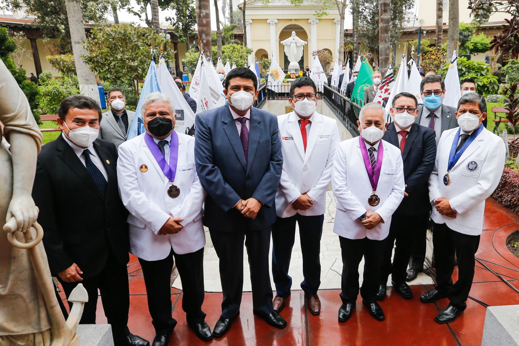 Desde el Hospital 2 de Mayo, el ministro de salud, Jorge López Peña, participa en la ceremonia en conmemoración del día de la Medicina Peruana y el 87° aniversario de creación institucional.

Foto:ANDINA/MINSA