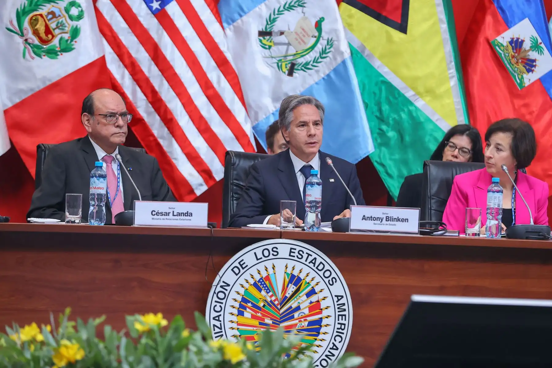 El canciller César Landa, y el secretario de estado de Estados Unidos, Antony Blinken, participan de la reunión ministerial sobre la declaración sobre migración y protección de Los Ángeles, en el marco del 52º Asamblea General de la OEA.

Foto: ANDINA/Andrés Valle