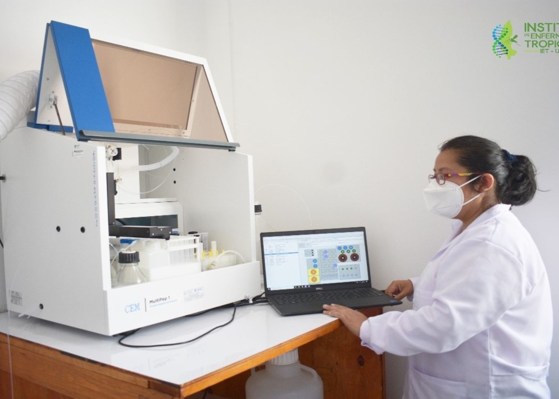 Universidad Nacional Toribio Rodríguez de Mendoza de Amazonas adquiere equipo biomédico que ayudará a la investigación científica. ANDINA/Difusión