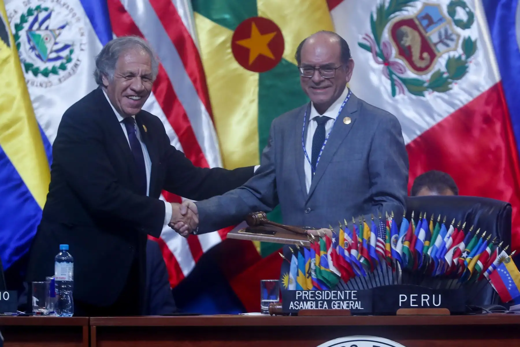 Clausura de la 52 Asamblea General de la OEA a cargo del secretario general de dicho organismo, Luis Almagro; y del ministro de Relaciones Exteriores, César Landa. 


Foto: ANDINA/Renato Pajuelo