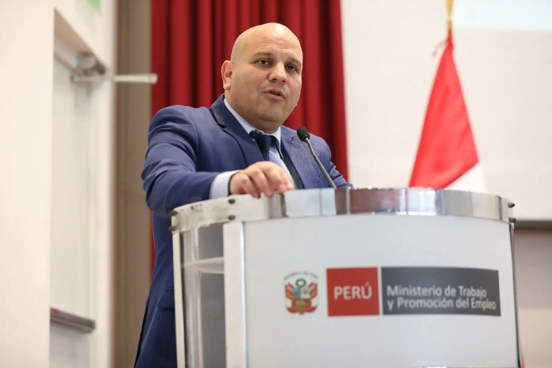 Ministro de Trabajo y Promoción del Empleo, Alejandro Salas.