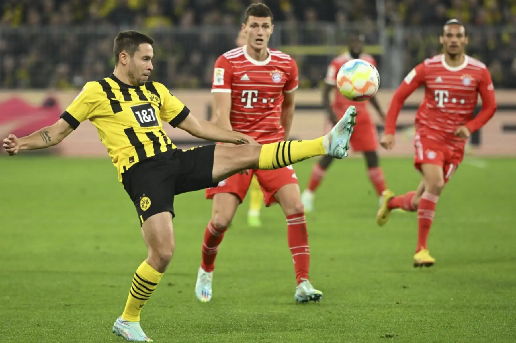 Bayern de Munich empata 2 a 2 con Borussia Dortmund

Foto: AFP