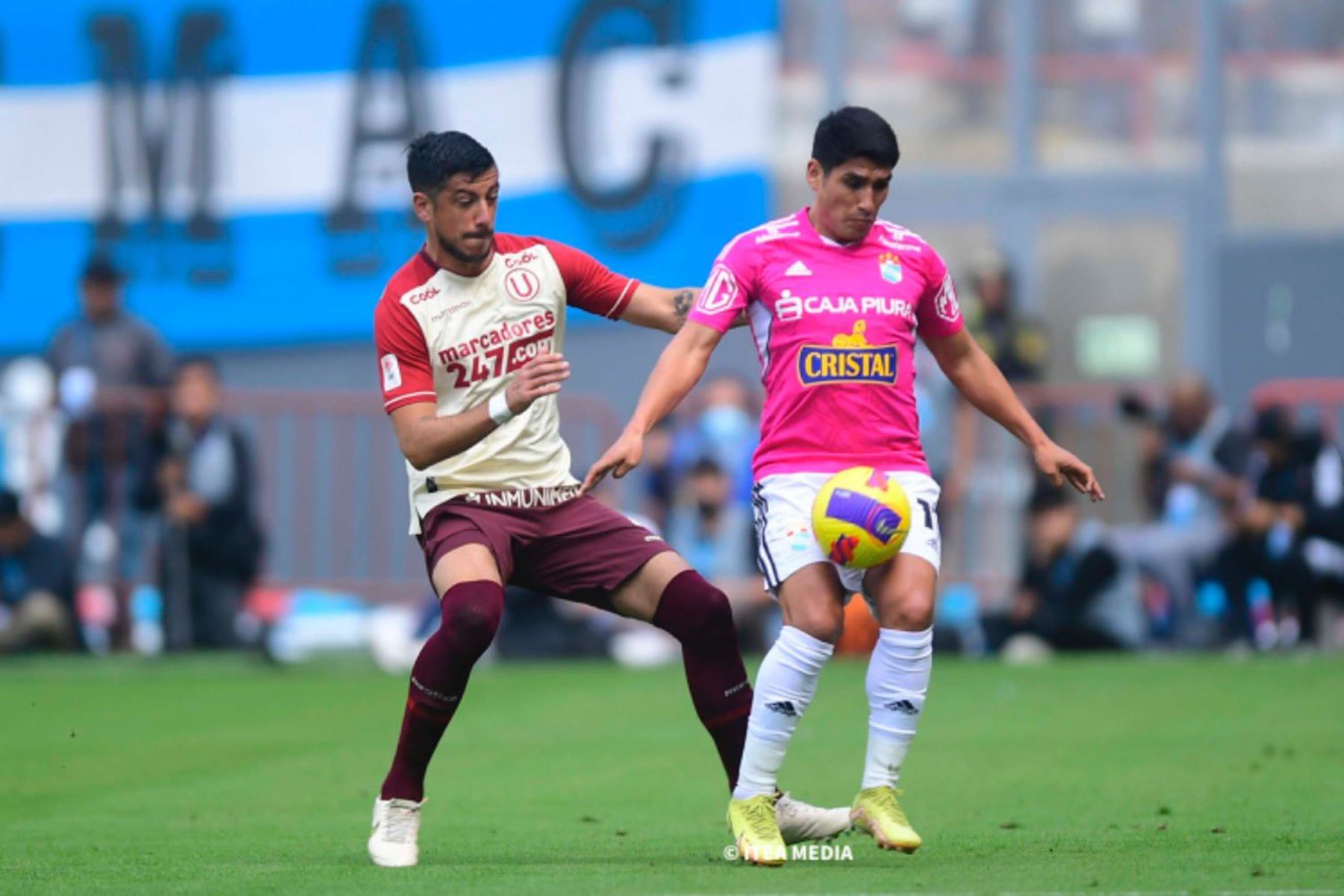 Cristal y Universitario juegan en el Estadio Nacional, en partido válido por la jornada 15 del Torneo Clausura