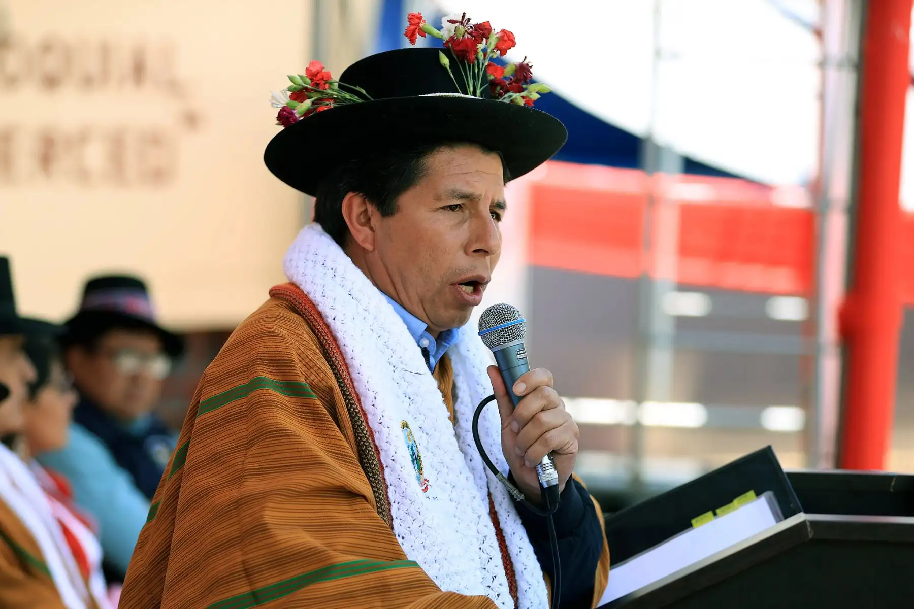 El presidente de la República, Pedro Castillo, presidió ceremonia de conmemoración por el 208 aniversario de la primera jura de la independencia de Cangallo, en Ayacucho. Fue recibido por el gobernador regional de Ayacucho, Carlos Rúa Carbajal y autoridades locales. Foto: ANDINA/Prensa Presidencia