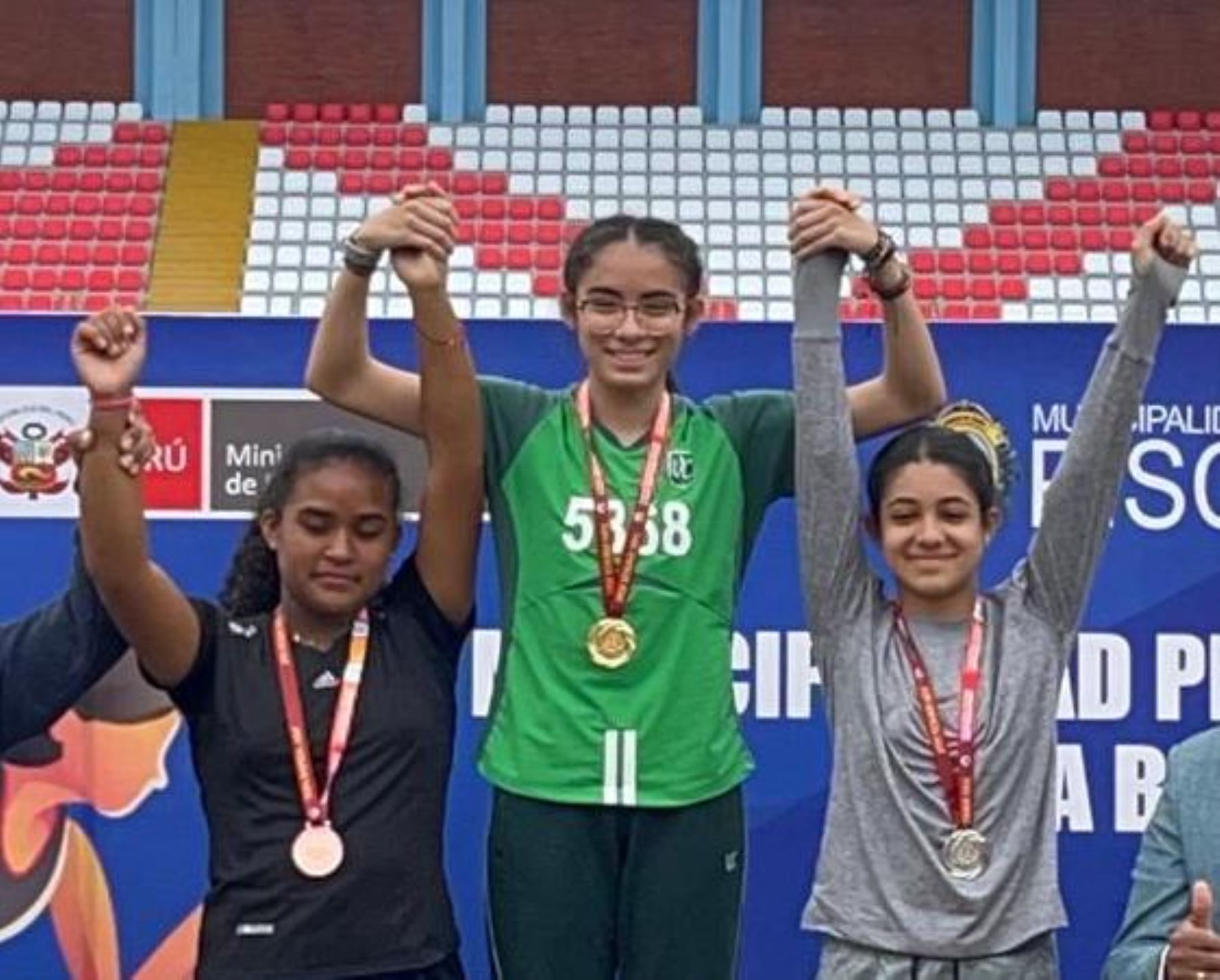 La atleta nacional Cayetana Chirinos se mantiene en el camino correcto
