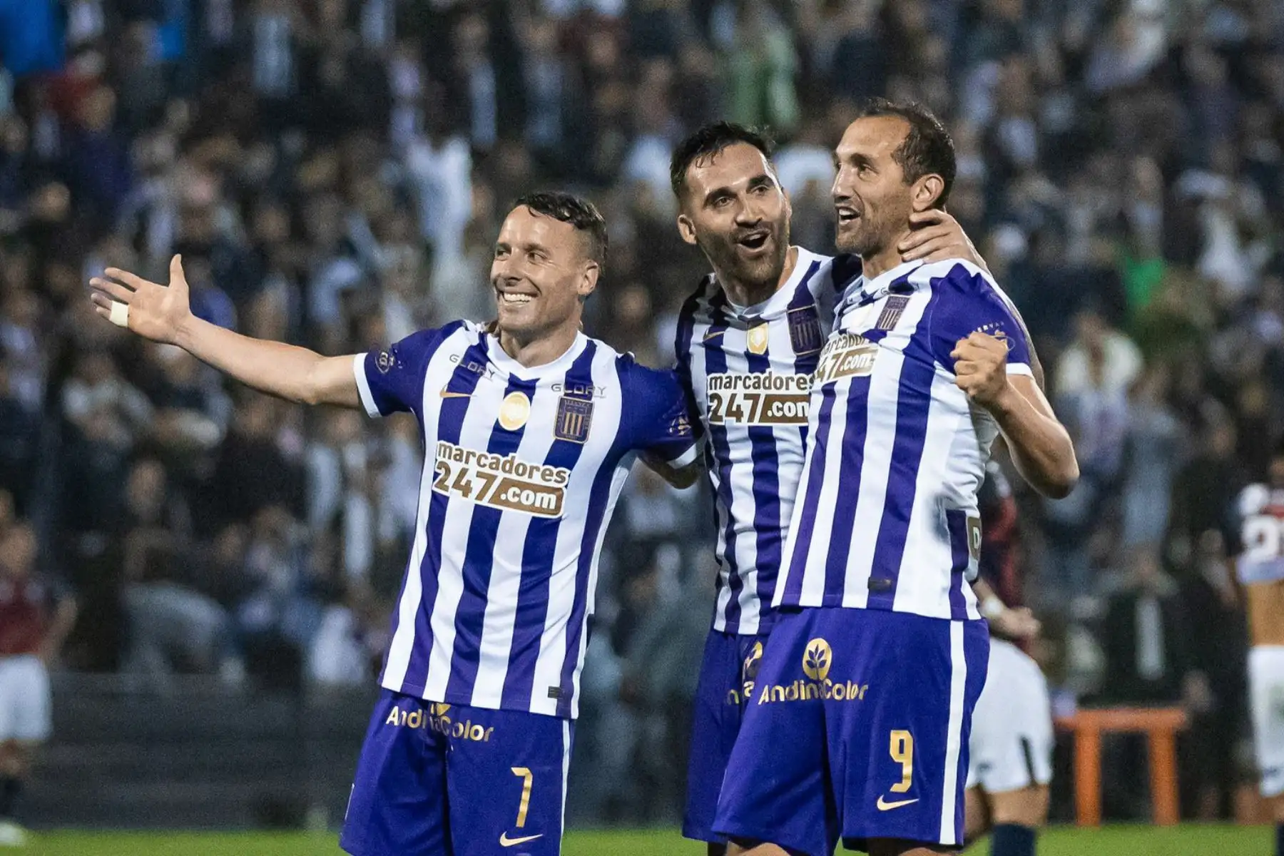 Alianza Lima gana 4 a 1 al Deportivo Municipal en un partido por la jornada 15 del Clausura por la Liga1 en el Estadio Alejandro Villanueva de la Victoria.
 Foto: Difusión