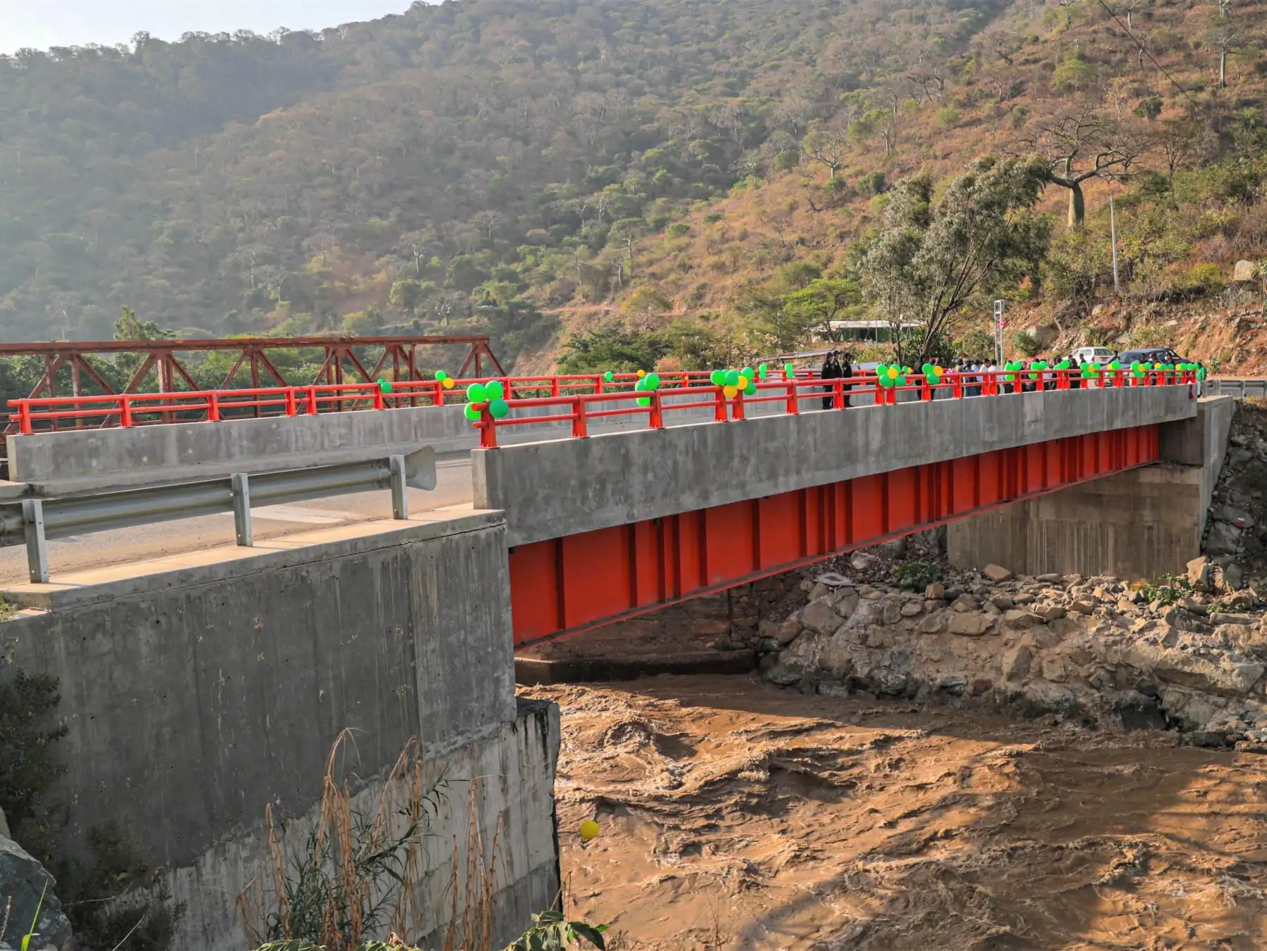 Más de S/ 161 millones transfirió el Ejecutivo a 59 municipalidades provinciales y distritales para la construcción de 250 puentes en 19 regiones.