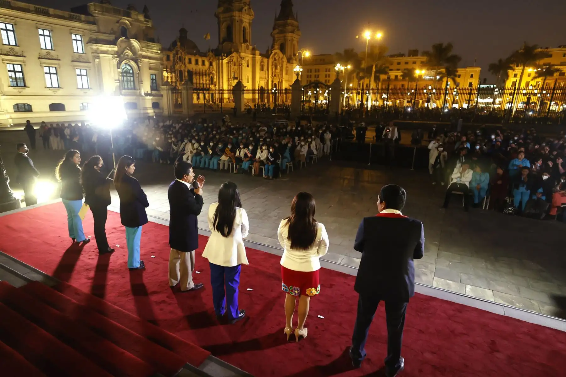 Presidente de la República, Pedro Castillo Terrones, sostiene reuniòn con representantes de la Coordinadora Nacional de Trabajadoras CAS Covid


Foto:ANDINA/Presidencia