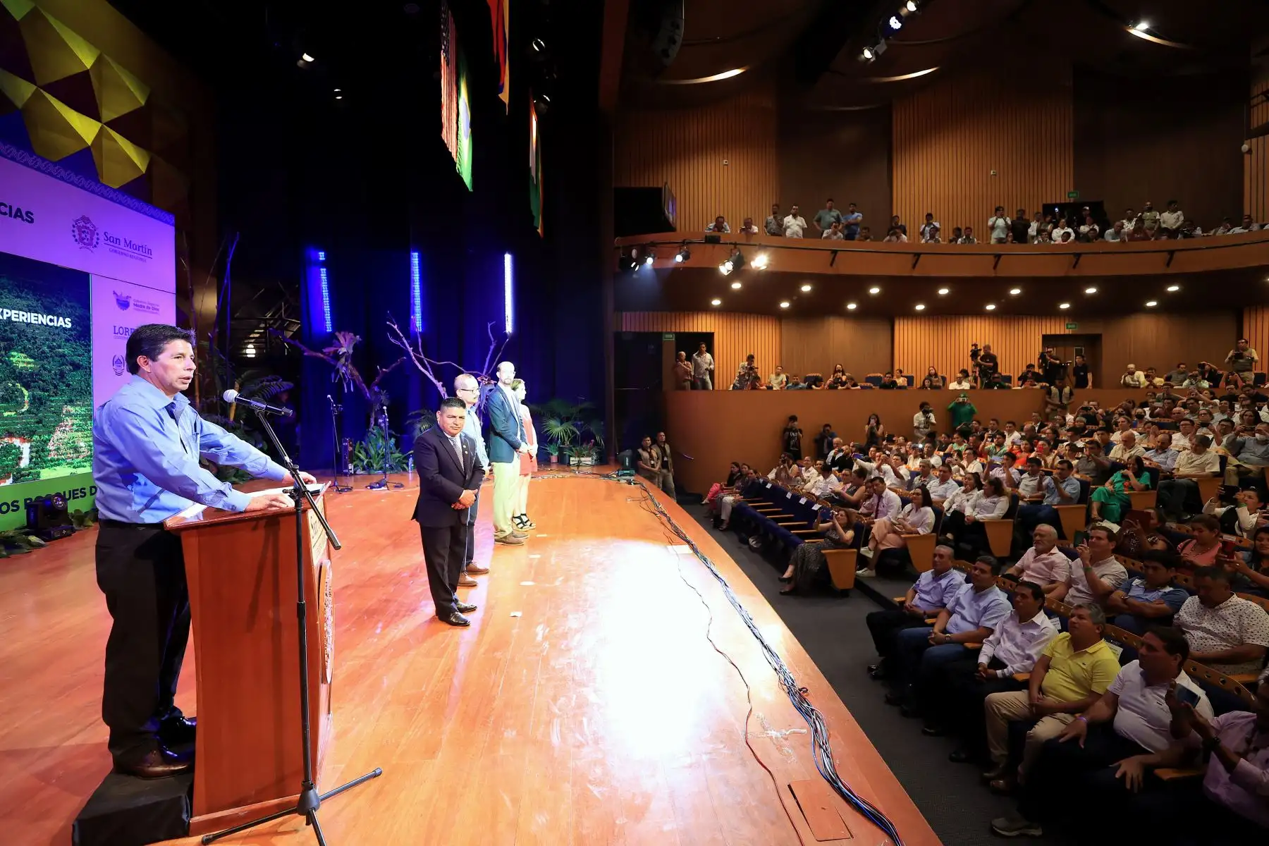 El jefe de Estado, Pedro Castillo, participó en la Conferencia Global de Gobernadores por el Clima y el Bosque, en la ciudad de Moyobamba capital de la Región San Martín.
Foto: ANDINA/Presidencia Perú