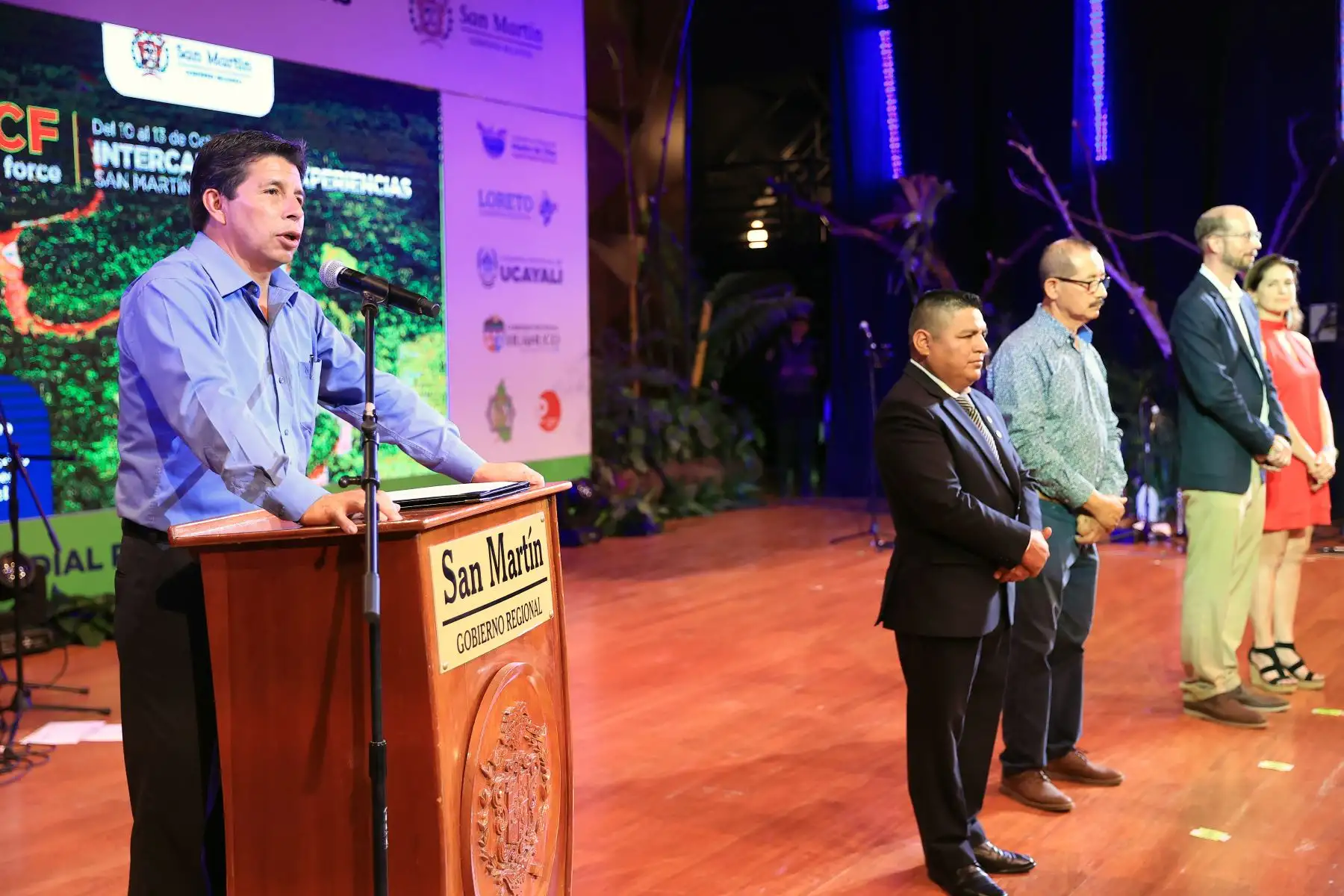 El jefe de Estado, Pedro Castillo, participó en la Conferencia Global de Gobernadores por el Clima y el Bosque, en la ciudad de Moyobamba capital de la Región San Martín.
Foto: ANDINA/Presidencia Perú