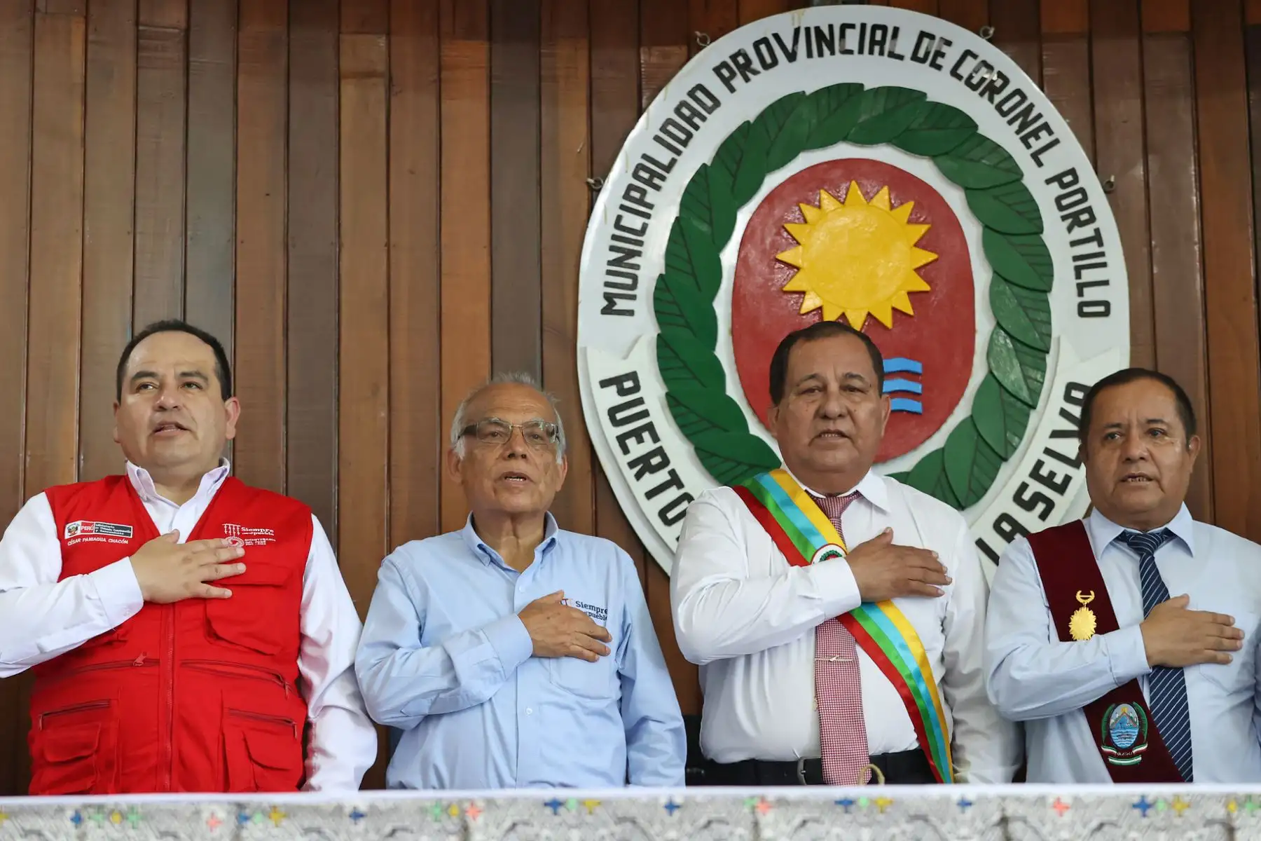 El presidente del Consejo de Ministros, Aníbal Torres, junto con el titular de Vivienda, participa en los actos protocolares por la Semana Jubilar de Pucallpa. Foto: PCM El presidente del Consejo de Ministros, Aníbal Torres, junto con el titular de Vivienda, participa en los actos protocolares por la Semana Jubilar de Pucallpa. Foto: PCM