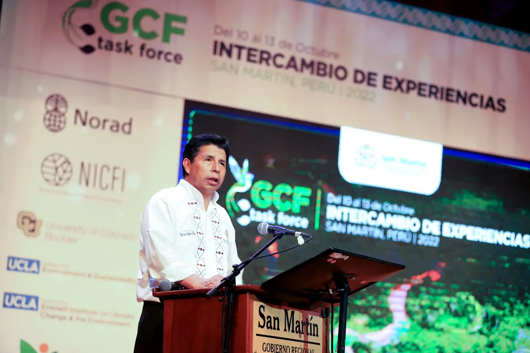 En la región San Martín, el presidente de la República, Pedro Castillo Terrones, participa en intercambio de Experiencias del Grupo de Trabajo de gobernadores por el clima y el bosque

Foto: ANDINA/Prensa Presidencia