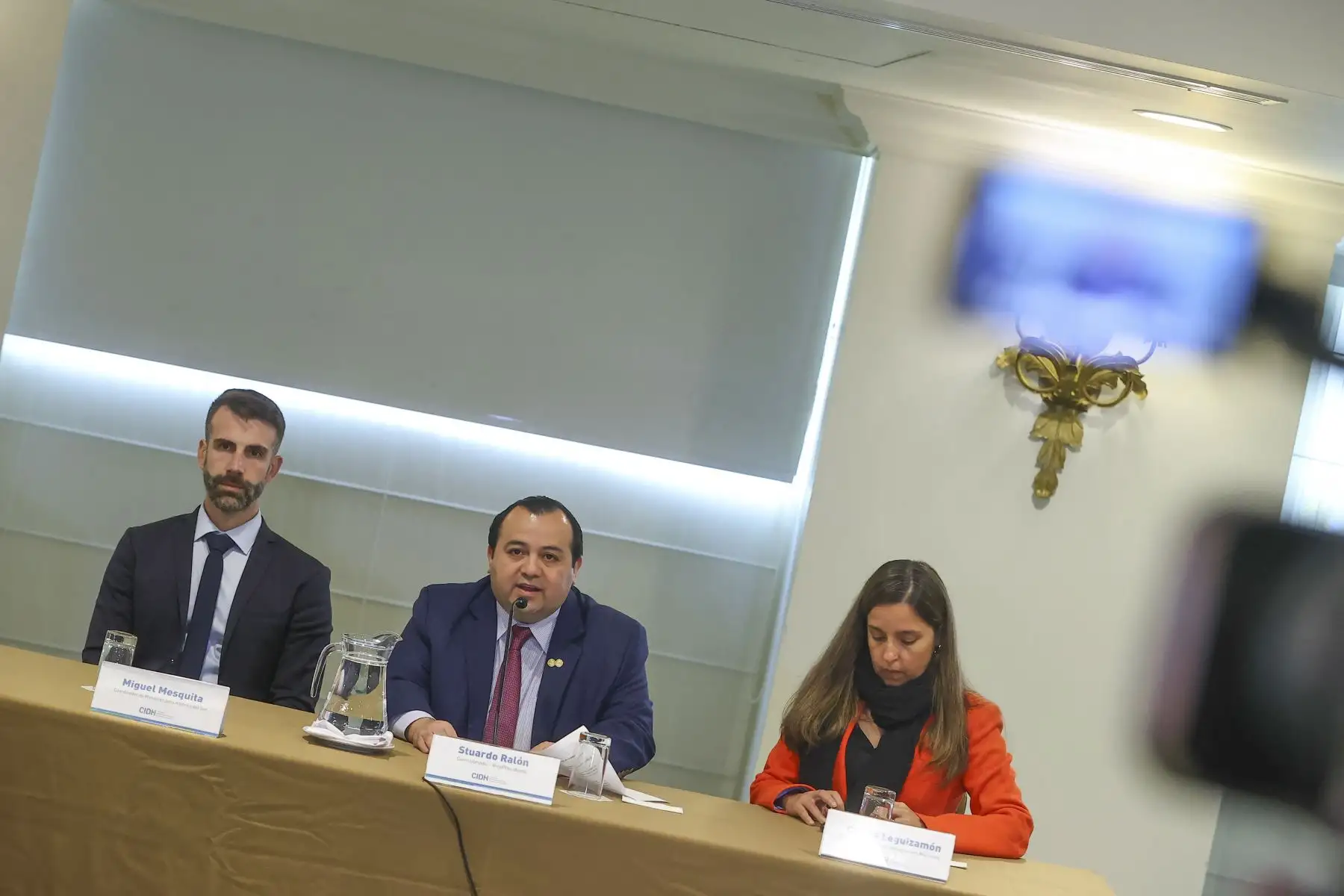 El comisionado Stuardo Ralón, vicepresidente de la Comisión Interamericana de Derechos Humanos (CIDH), presentó en conferencia de prensa las conclusiones de la visita de trabajo realizada en el Perú para observar la situación de la institucionalidad democrática y de los derechos económicos, sociales y culturales, particularmente en torno a los derrames de petróleo.

Foto:ANDINA/Andrés Valle