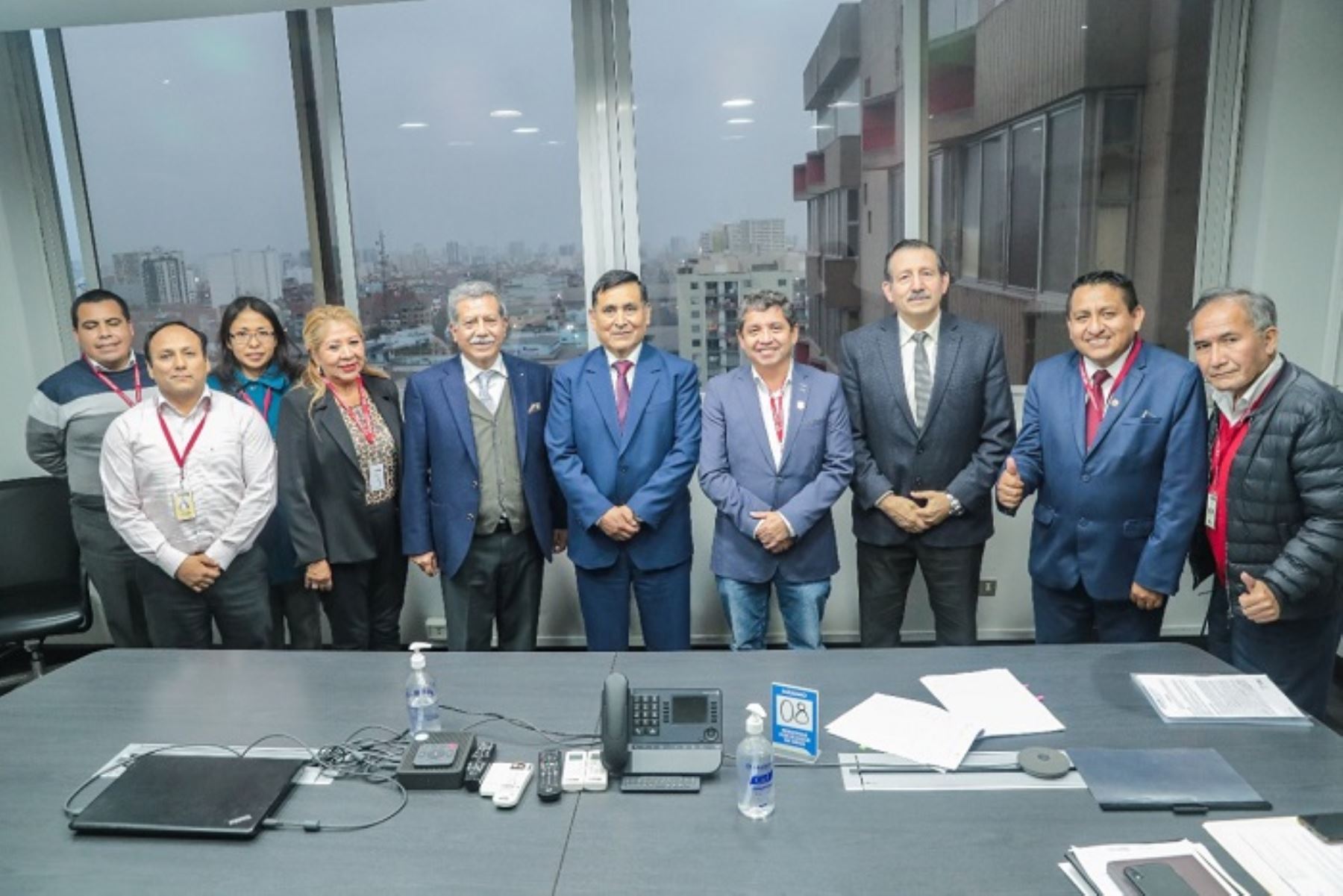 Huamanga:MTC firman convenio con municipio para ver problemática de transporte urbano.