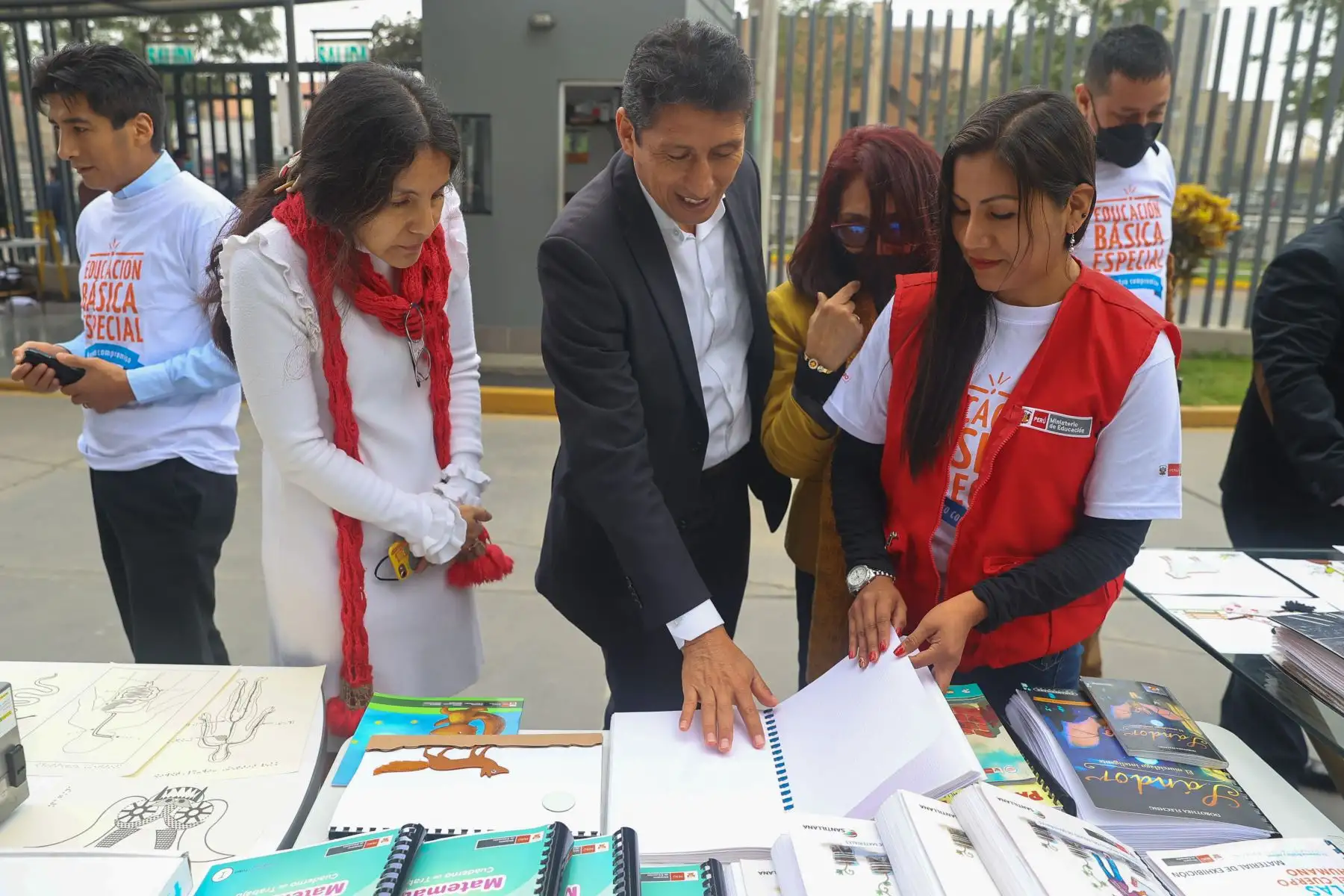 El director de educación básica especial, Raúl Sánchez Miranda, con ocasión del Día de la Educación Inclusiva y el Día Nacional de la Persona con Discapacidad, participó de la presentación oficial del plan marco para la implementación de la educación inclusiva con enfoque territorial. 
Foto:ANDINA/Andrés Valle