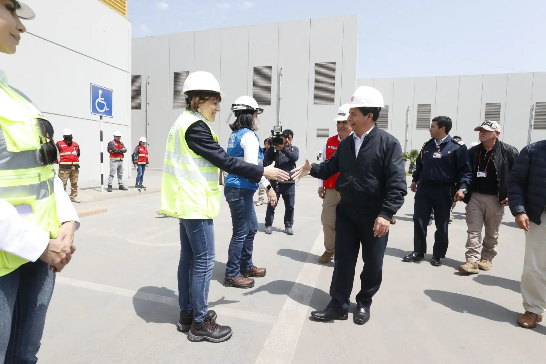 El presidente de la República, Pedro Castillo, supervisa avances en la Línea 2 del Metro de Lima, en Santa Anita. Foto: ANDINA/Prensa Presidencia