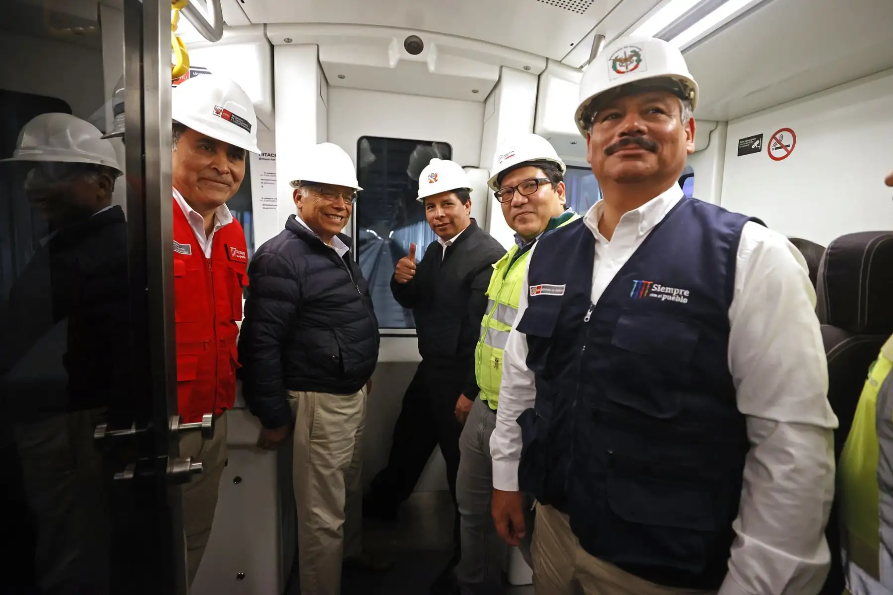 El presidente de la República, Pedro Castillo, supervisa avances en la Línea 2 del Metro de Lima, en Santa Anita. Foto: ANDINA/Prensa Presidencia