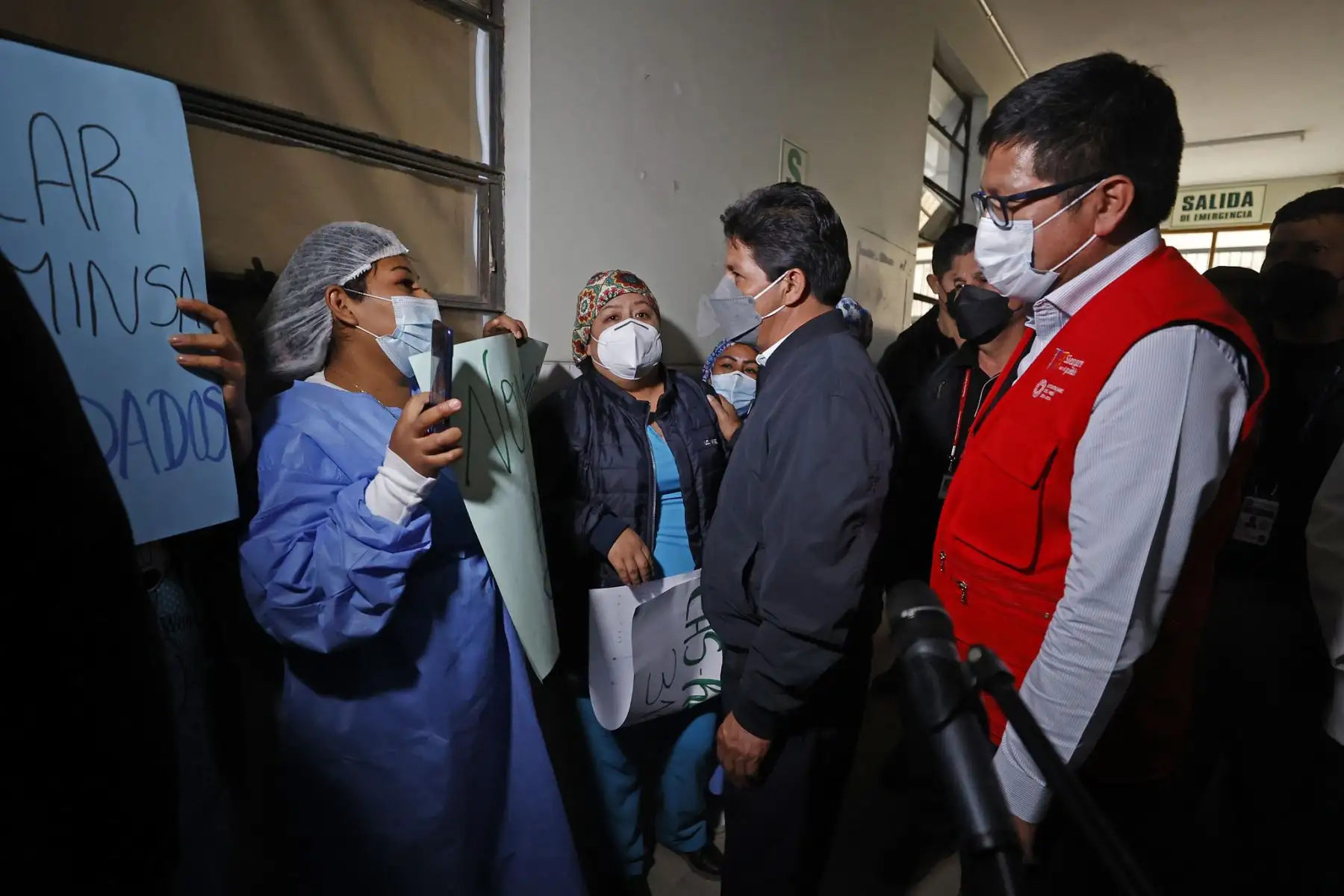 El presidente de la República, Pedro Castillo, acompañado del jefe de Gabinete, Aníbal Torres, y el ministro de Salud, Jorge López, supervisó el proyecto del Hospital de San Juan de Lurigancho. Foto: ANDINA/Prensa Presidencia
