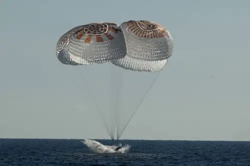 Esta tripulación internacional ha pasado casi seis meses en la Estación Espacial Internacional realizando actividades científicas en beneficio de todos. Foto: NASA