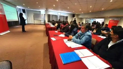 El Programa Nacional de Alimentación Escolar Qali Warma capacitó a comités de compras de las regiones Cusco y de Apurímac.