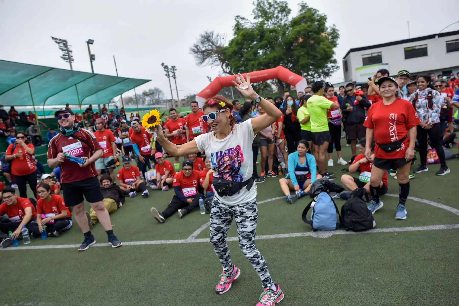 El Proyecto Especial Bicentenario del Ministerio de Cultura y la Municipalidad de Surquillo realizaron la carrera 7K para apoyar a las ollas comunes del distrito, en el marco del Día Mundial de la Alimentación. Se recolectó más de una tonelada de alimentos no perecibles. Foto: Perú Bicentenario