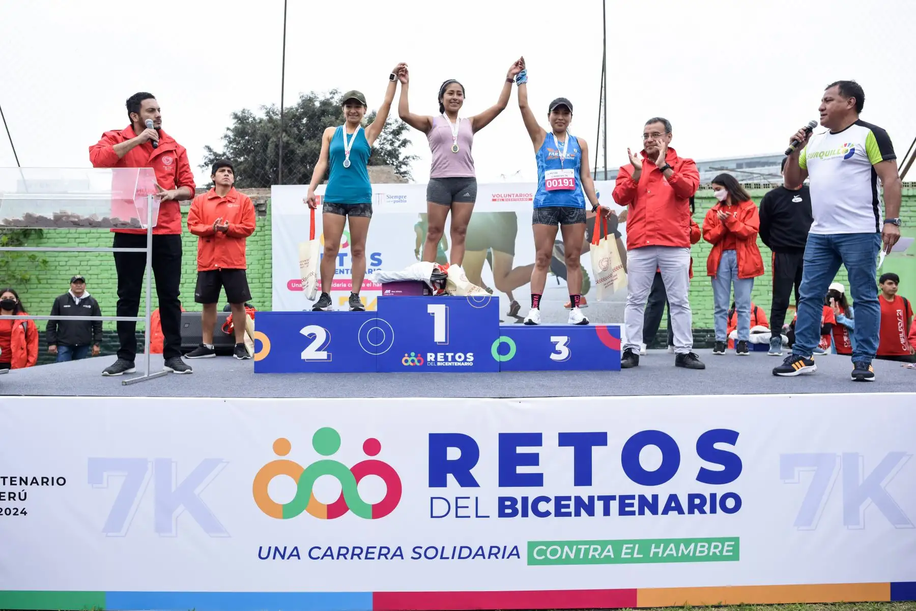 El Proyecto Especial Bicentenario del Ministerio de Cultura y la Municipalidad de Surquillo realizaron la carrera 7K para apoyar a las ollas comunes del distrito, en el marco del Día Mundial de la Alimentación. Se recolectó más de una tonelada de alimentos no perecibles. Foto: Perú Bicentenario