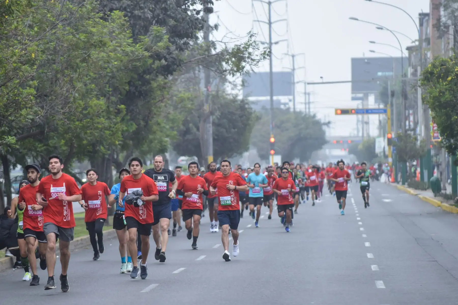 El Proyecto Especial Bicentenario del Ministerio de Cultura y la Municipalidad de Surquillo realizaron la carrera 7K para apoyar a las ollas comunes del distrito, en el marco del Día Mundial de la Alimentación. Se recolectó más de una tonelada de alimentos no perecibles. Foto: Perú Bicentenario