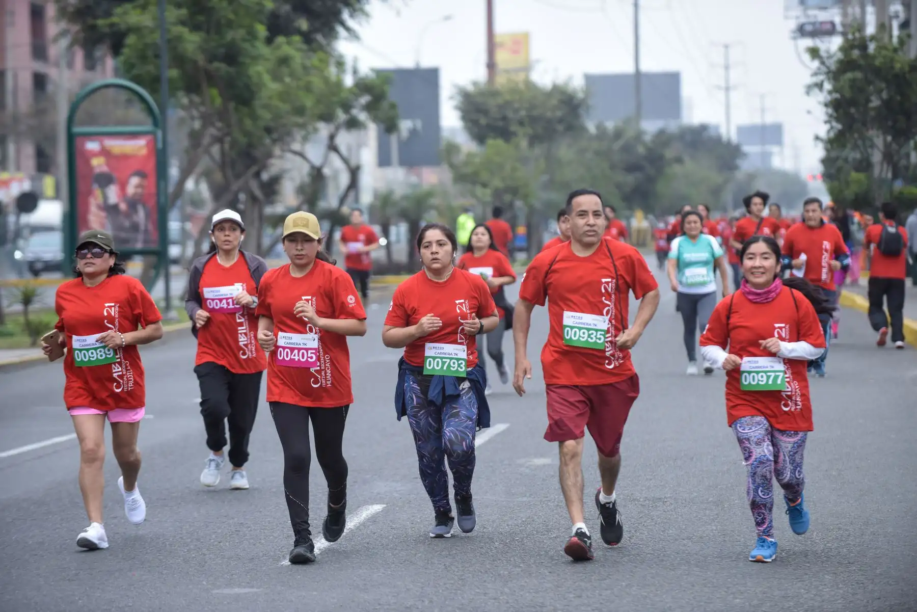 El Proyecto Especial Bicentenario del Ministerio de Cultura y la Municipalidad de Surquillo realizaron la carrera 7K para apoyar a las ollas comunes del distrito, en el marco del Día Mundial de la Alimentación. Se recolectó más de una tonelada de alimentos no perecibles. Foto: Perú Bicentenario