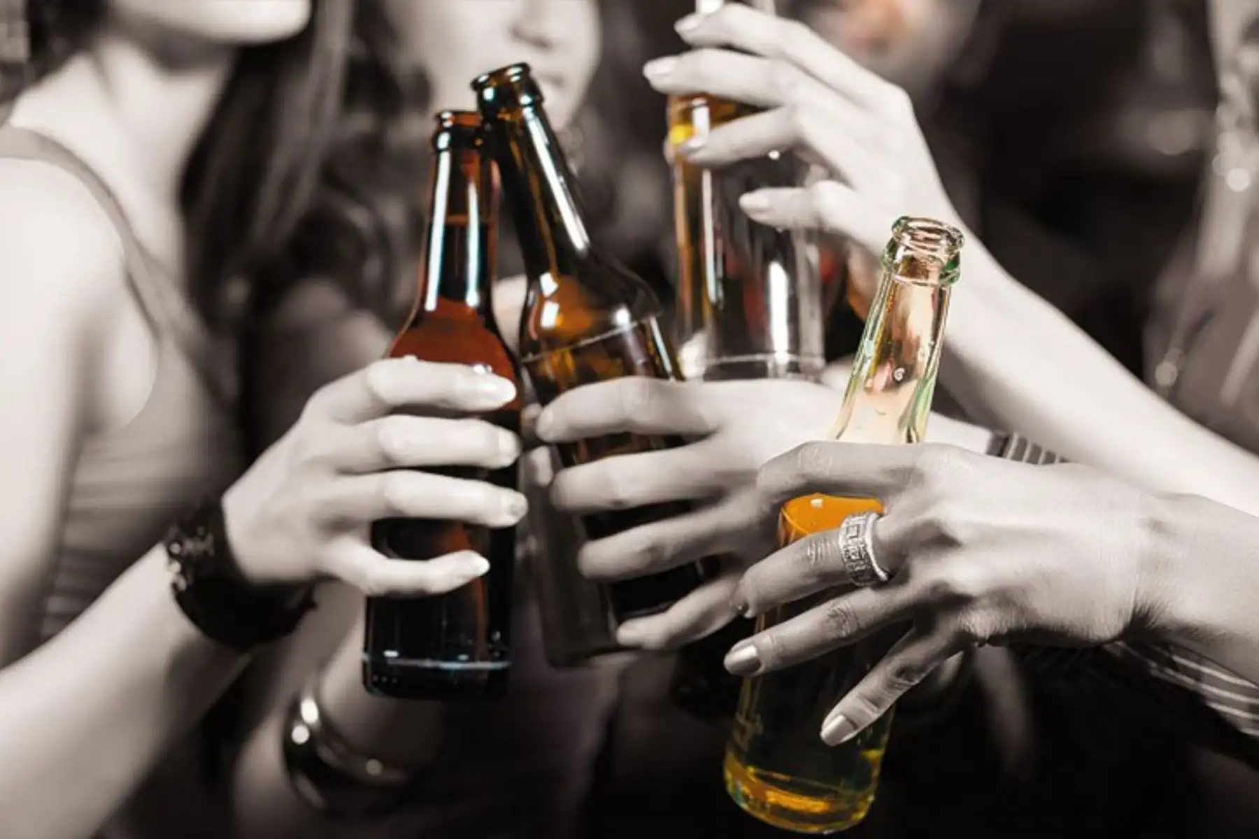 Las regiones de Cusco, Arequipa, La Libertad, Ayacucho y Junín son las que presentan mayor número de casos atendidos por alcoholismo. Foto: ANDINA/archivo