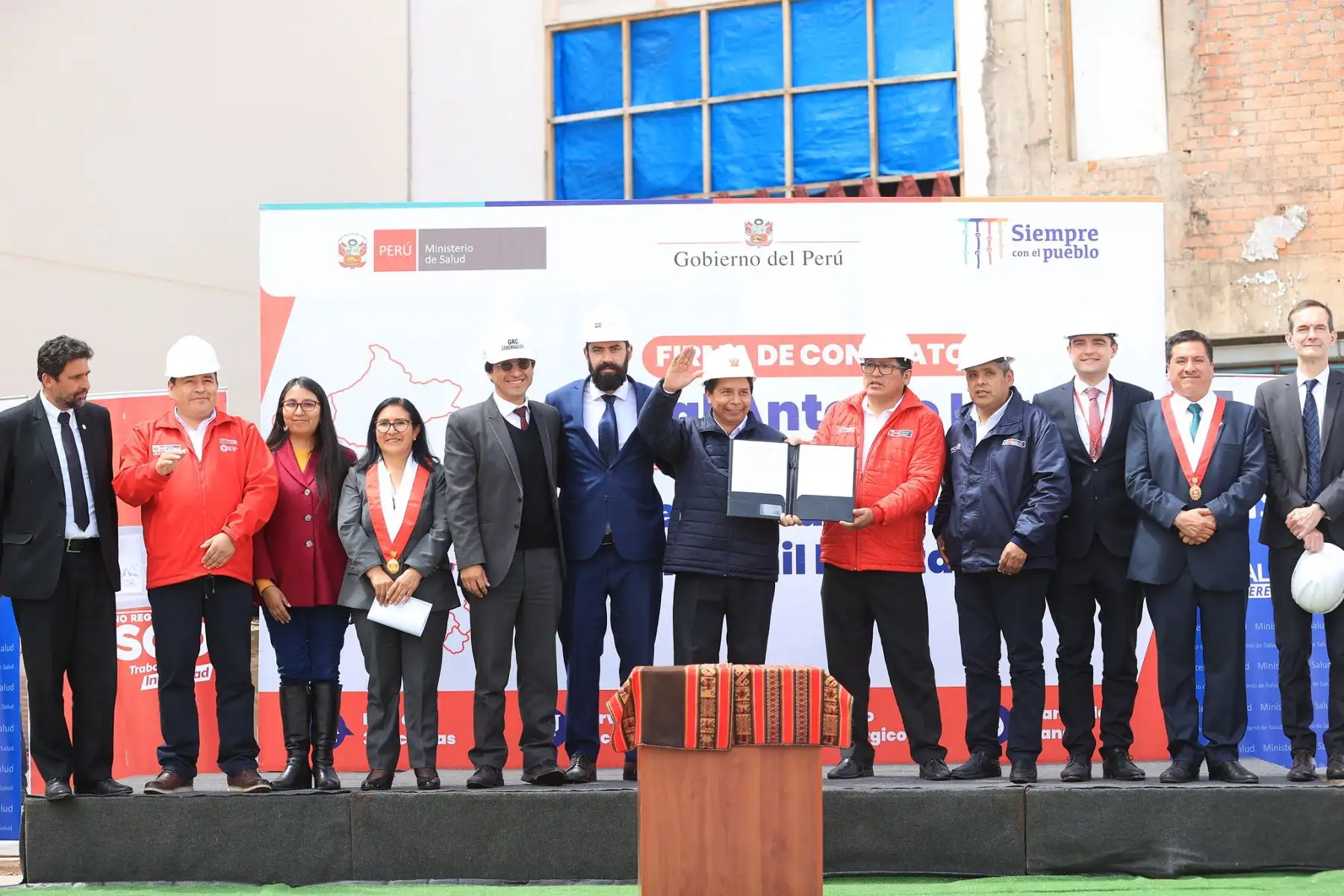 Presidente Pedro Castillo participa de la firma del contrato  e inicio de obra del hospital Antonio Lorena del Cusco. Foto: ANDINA/ Prensa Presidencia