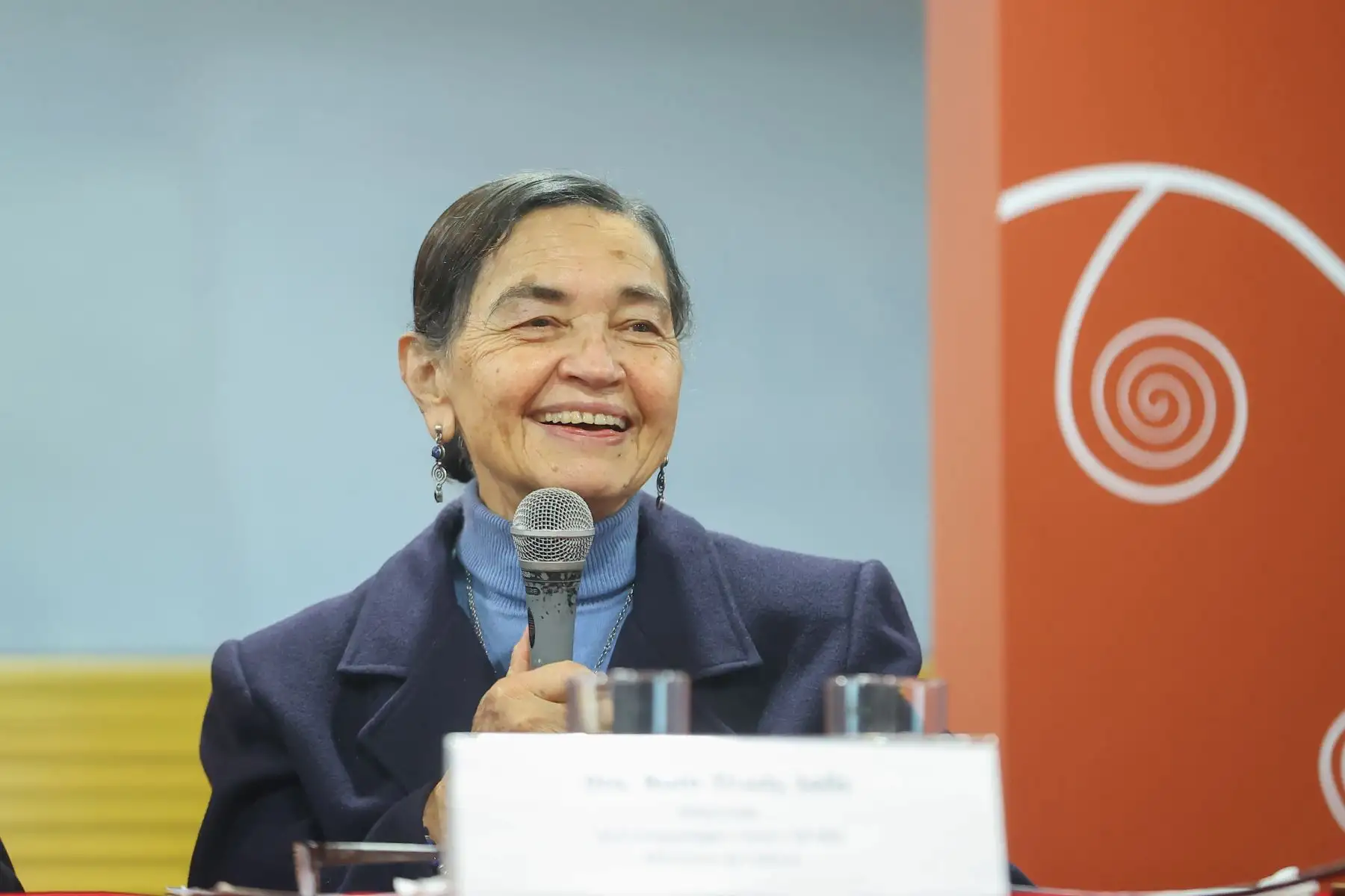 En el marco del 28 aniversario del inicio de las investigaciones sobre Caral, la primera civilización de América, la doctora Ruth Shady Solís, directora de la Zona Arqueológica Caral, presentó el avance de las investigaciones y hallazgos realizados en seis asentamientos de la zona capital de Caral, ubicada a cuatro horas de viaje desde la ciudad de Lima. 
Foto:ANDINA/Andrés Valle